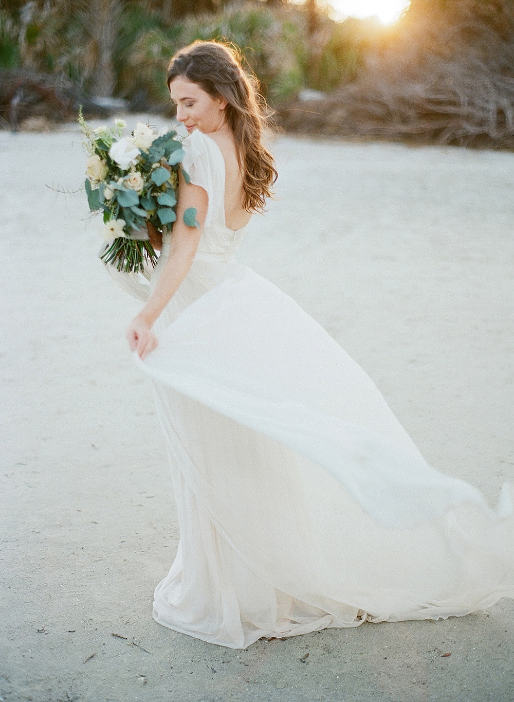 Driftwood Beach Elopement | Beach Wedding | Beach Wedding Inspiration | Amanda Watson Workshop | Magnolia Adams Photography | Joy Wed | Fine Art Wedding Blog