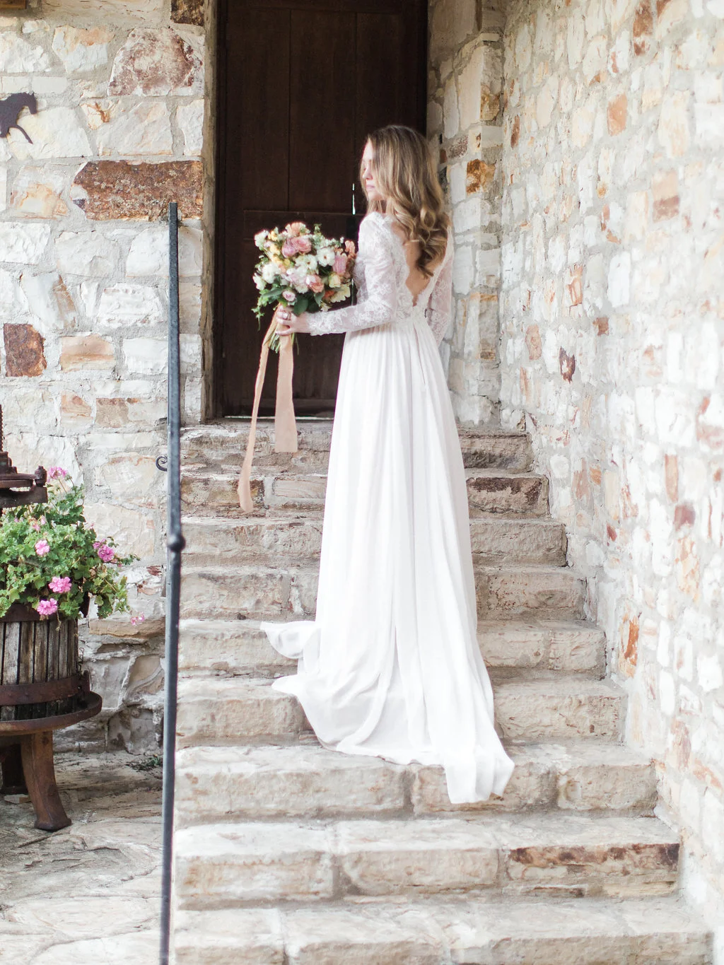 California Wedding | Holman Ranch Wedding | Ranch Wedding | Fine Art Wedding Blog | Ashley Slater | Joy Wed | California Photographer | Peach Wedding
