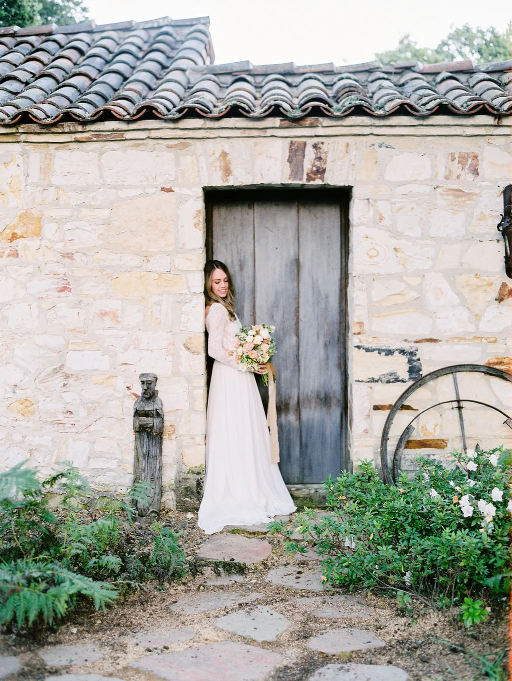 California Wedding | Holman Ranch Wedding | Ranch Wedding | Fine Art Wedding Blog | Ashley Slater | Joy Wed | California Photographer | Peach Wedding
