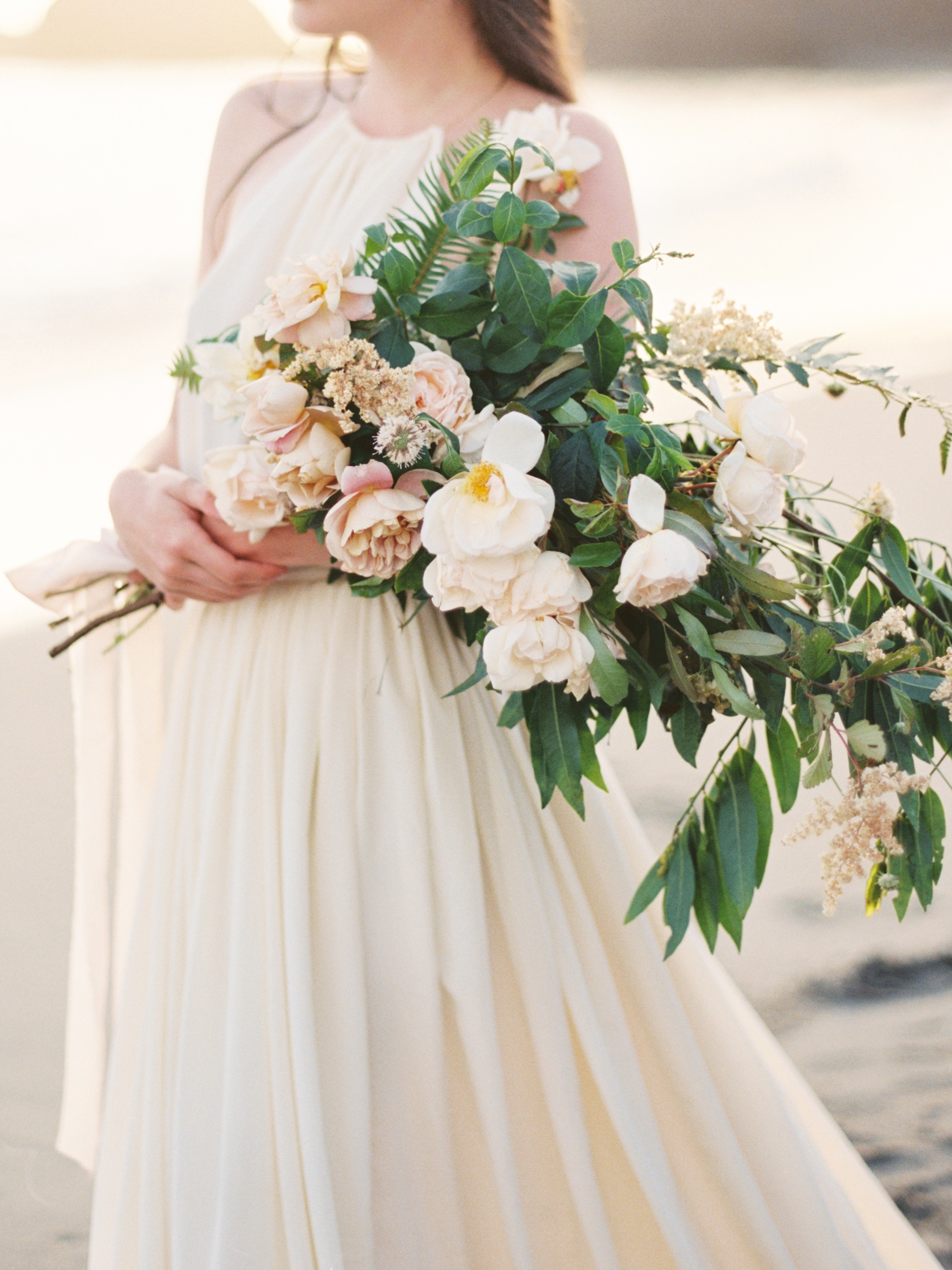 Seaside Wedding | Seaside Bridal Shoot | Erich McVey Workshop | Lisa Catherine Photography | Joy Wed | Fine Art Wedding blog | Organic Wedding Inspiration | Organic Wedding Bouquet