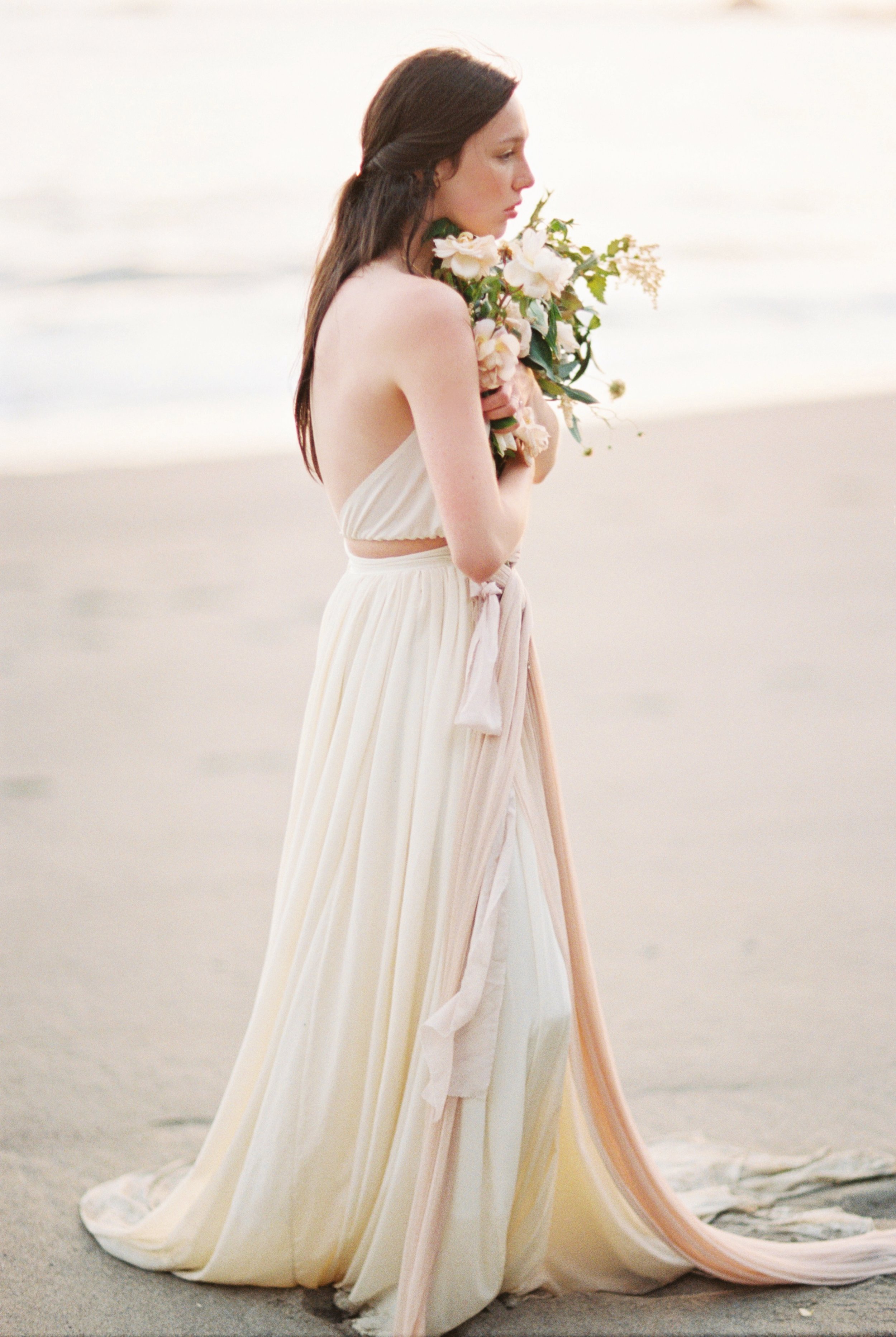 Seaside Wedding | Seaside Bridal Shoot | Erich McVey Workshop | Lisa Catherine Photography | Joy Wed | Fine Art Wedding blog | Organic Wedding Inspiration | Organic Wedding Bouquet