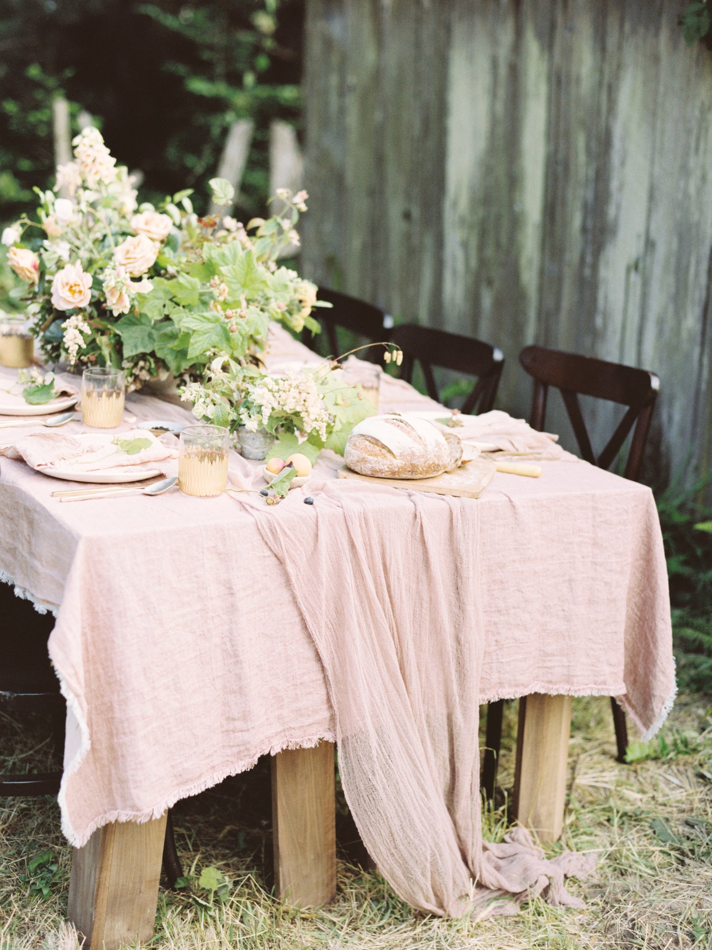 Seaside Wedding | Seaside Bridal Shoot | Erich McVey Workshop | Lisa Catherine Photography | Joy Wed | Fine Art Wedding blog | Organic Wedding Inspiration | Organic Wedding Bouquet