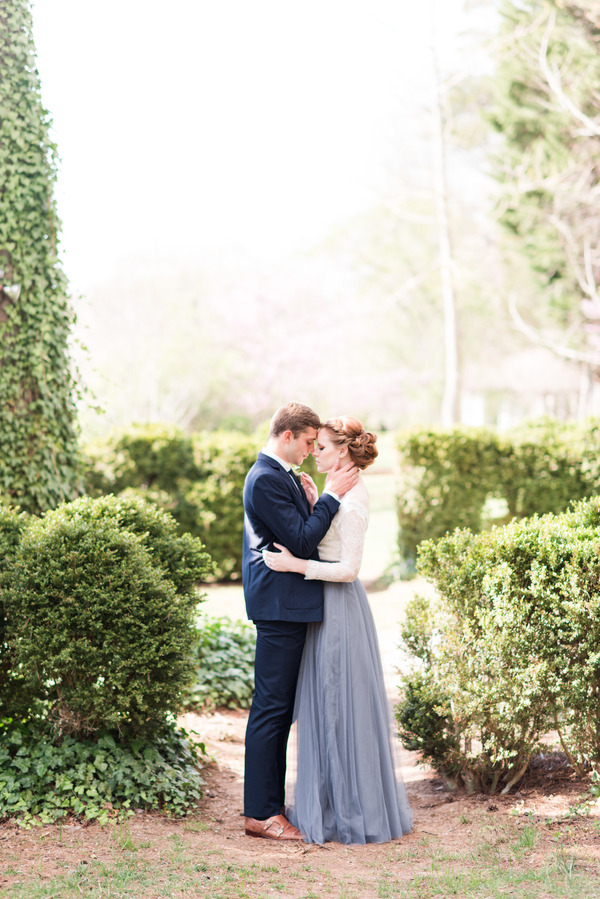 The Barn at Reynolda Village | Danielle Flake Photography | Megan Travis Photography | Barn Wedding | Blue and Green Wedding | Organic Wedding | Fine Art Wedding Blog | Canadian Wedding Blog | Joy Wed