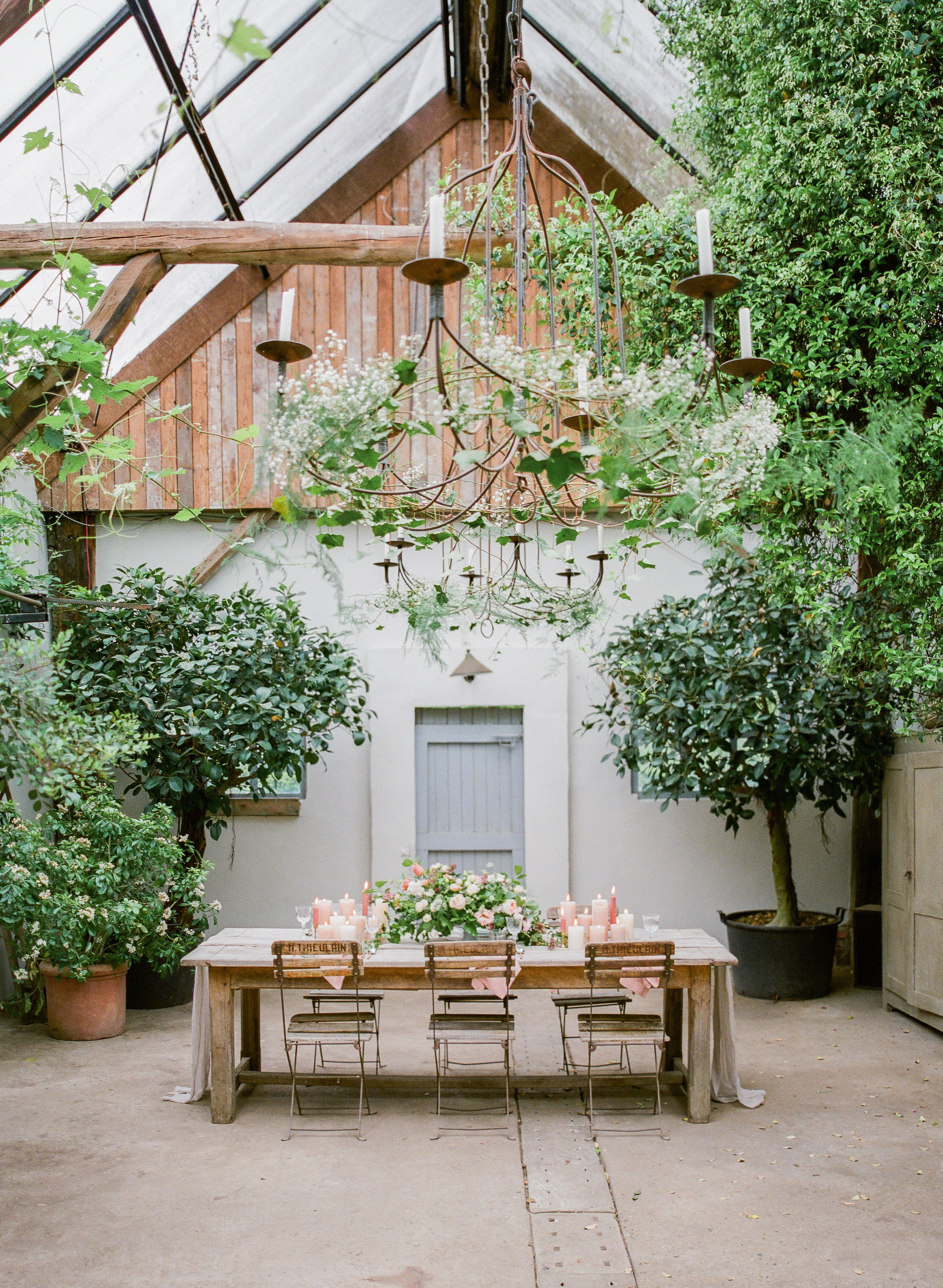 Domaine d' Heerstaayen Wedding | Netherlands Wedding | Netherlands Wedding Photographer | Alexandra Vonk Photography | Pink and Peach Wedding | Fine Art Wedding Blog | Joy Wed