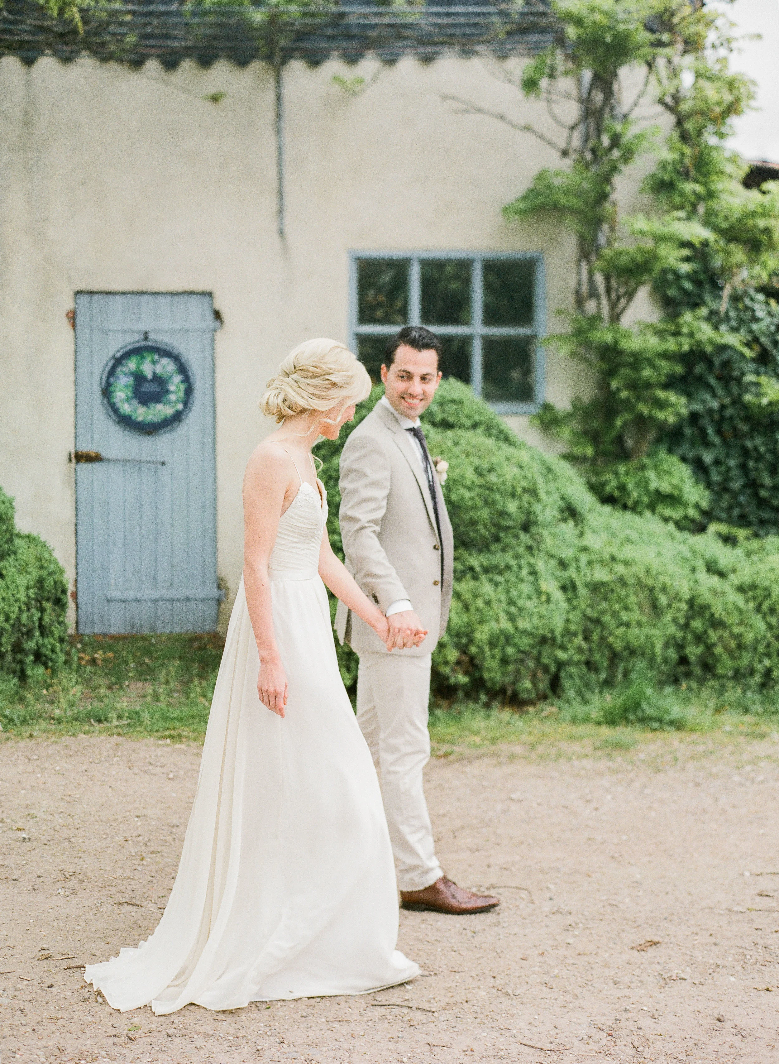 Domaine d' Heerstaayen Wedding | Netherlands Wedding | Netherlands Wedding Photographer | Alexandra Vonk Photography | Pink and Peach Wedding | Fine Art Wedding Blog | Joy Wed
