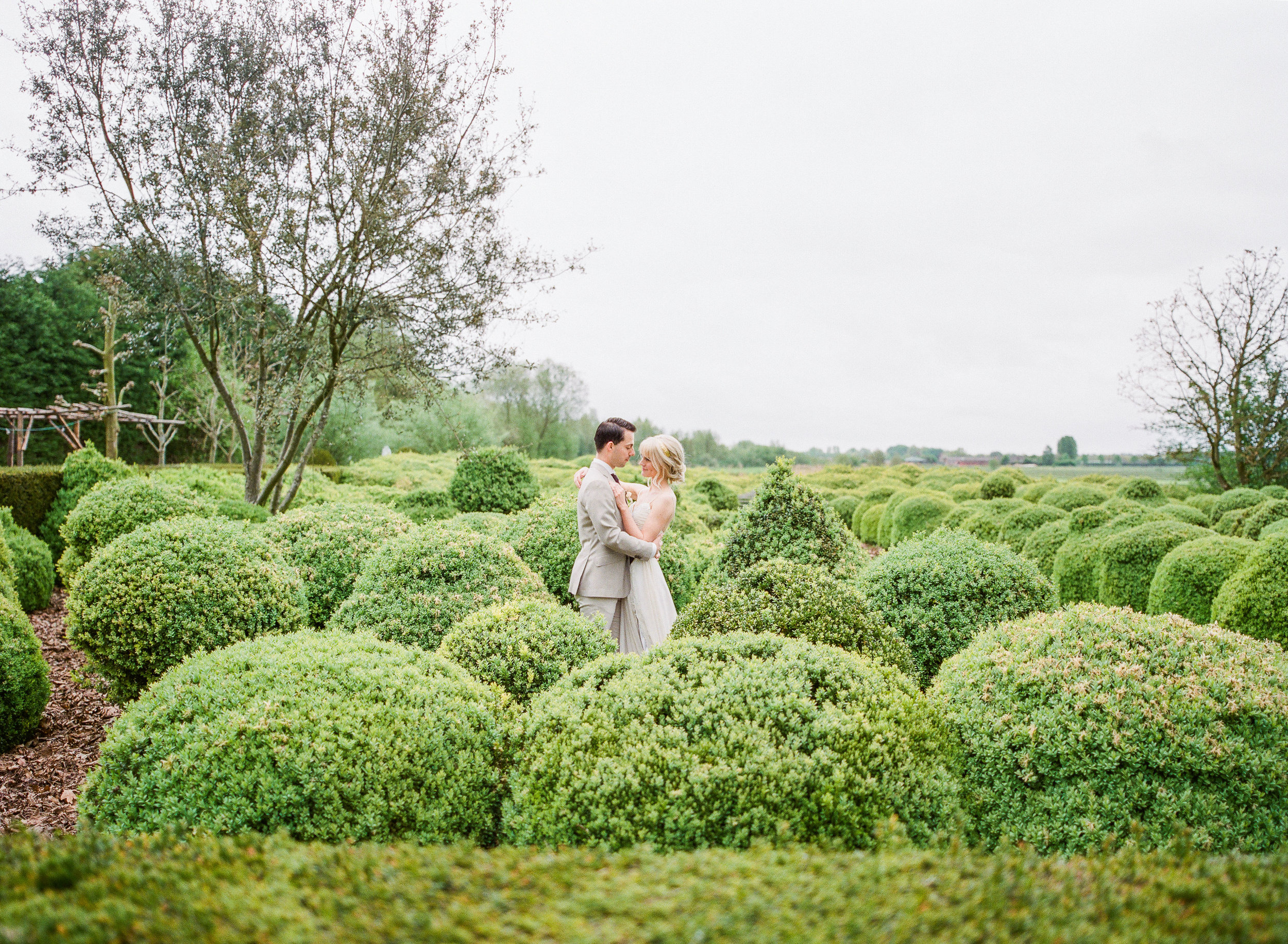 Domaine d' Heerstaayen Wedding | Netherlands Wedding | Netherlands Wedding Photographer | Alexandra Vonk Photography | Pink and Peach Wedding | Fine Art Wedding Blog | Joy Wed