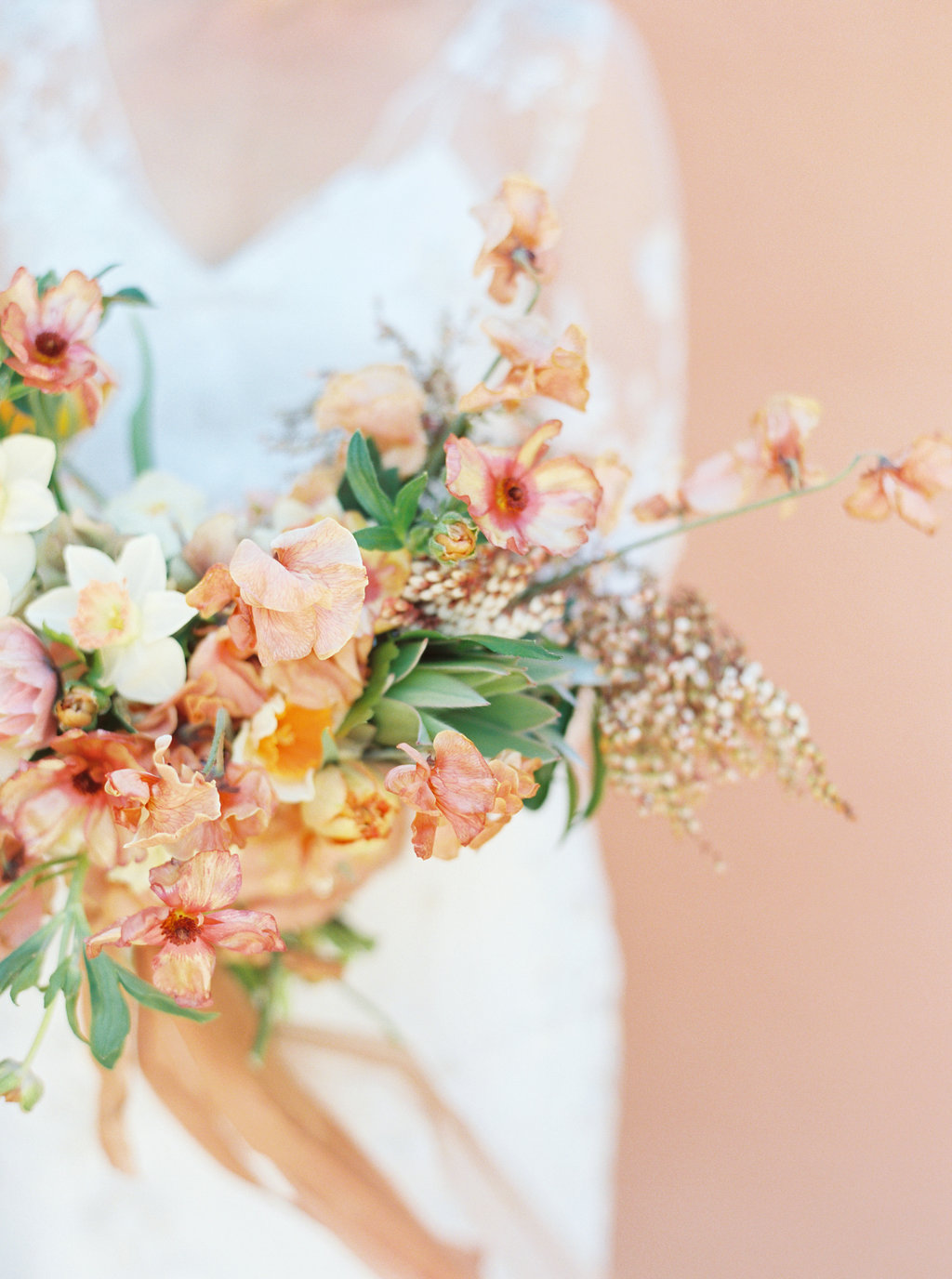 Mentor Session with Kayla Barker | Nicole Clarey | Dallas Wedding | Peach and Yellow Wedding | Peach Wedding | Fine Art Wedding Blog | Joy Wed | Canadian Wedding Blog | Peach Wedding Bouquet