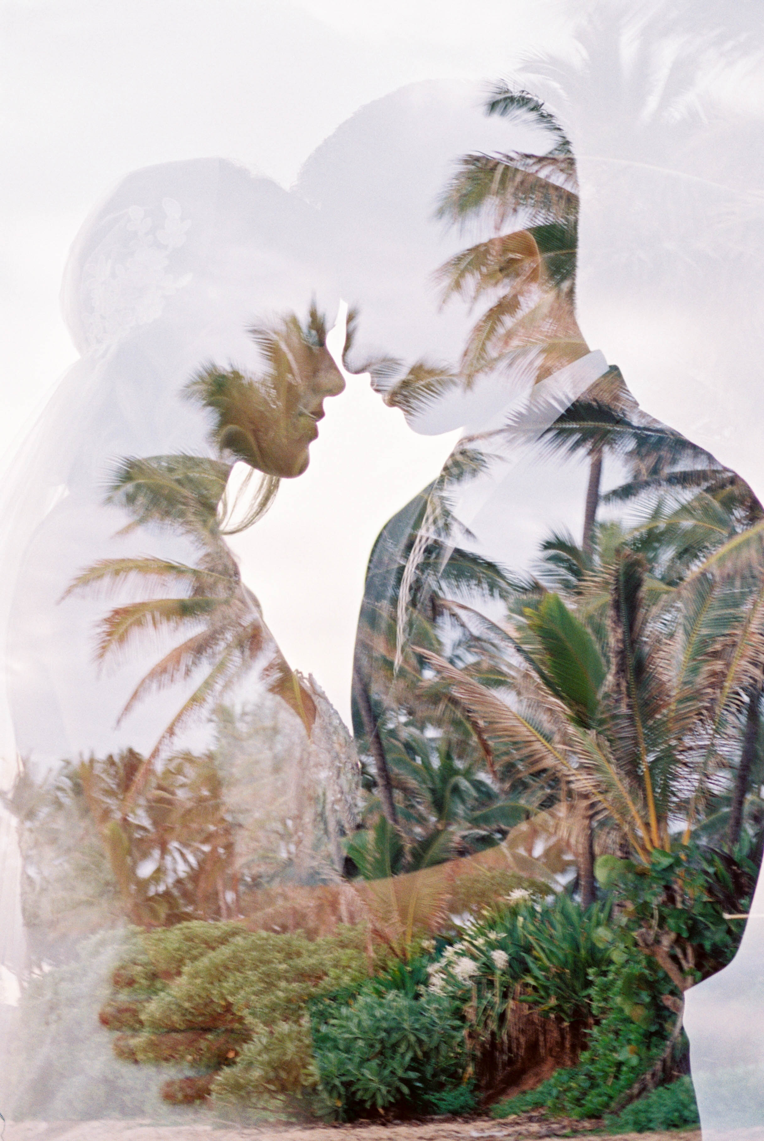 Sunset Hawaiian Elopement | Hawaiian Elopement | O'ahu Elopement | Beach Elopement | Kerry Jeanne Photography | Joy Wed | Fine Art Photography | Fine Art Blog | Canadian Wedding Blog