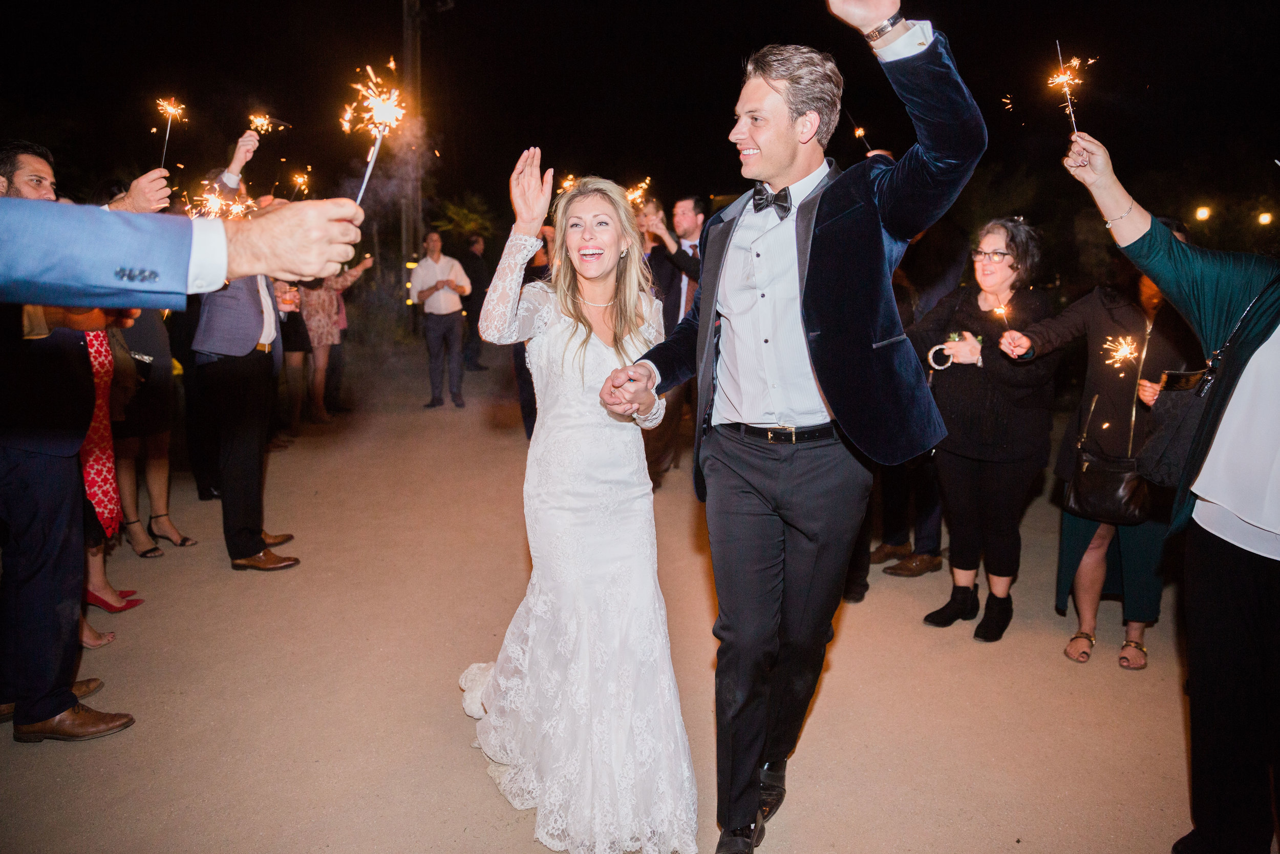 Palm Springs Wedding | Devon Donnahoo | California Wedding | California Photographer | Fine Art Wedding Blog | Joy Wed