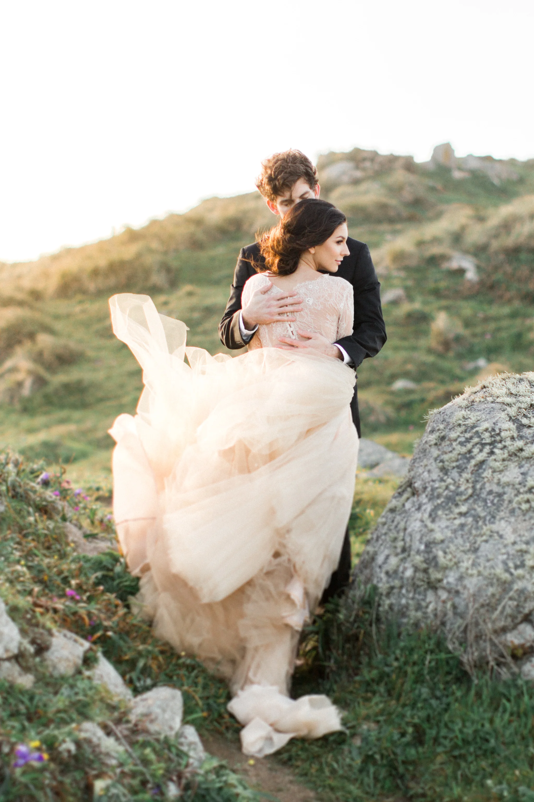 Cliffside Wedding | Tyler Rye Workshop | Point Reyes | Nicole Lapierre | Canadian Wedding Blog | Canadian Photographer | Joy Wed | Fine Art Wedding Blog | Peach Wedding Dress | Blush Wedding Bouquet