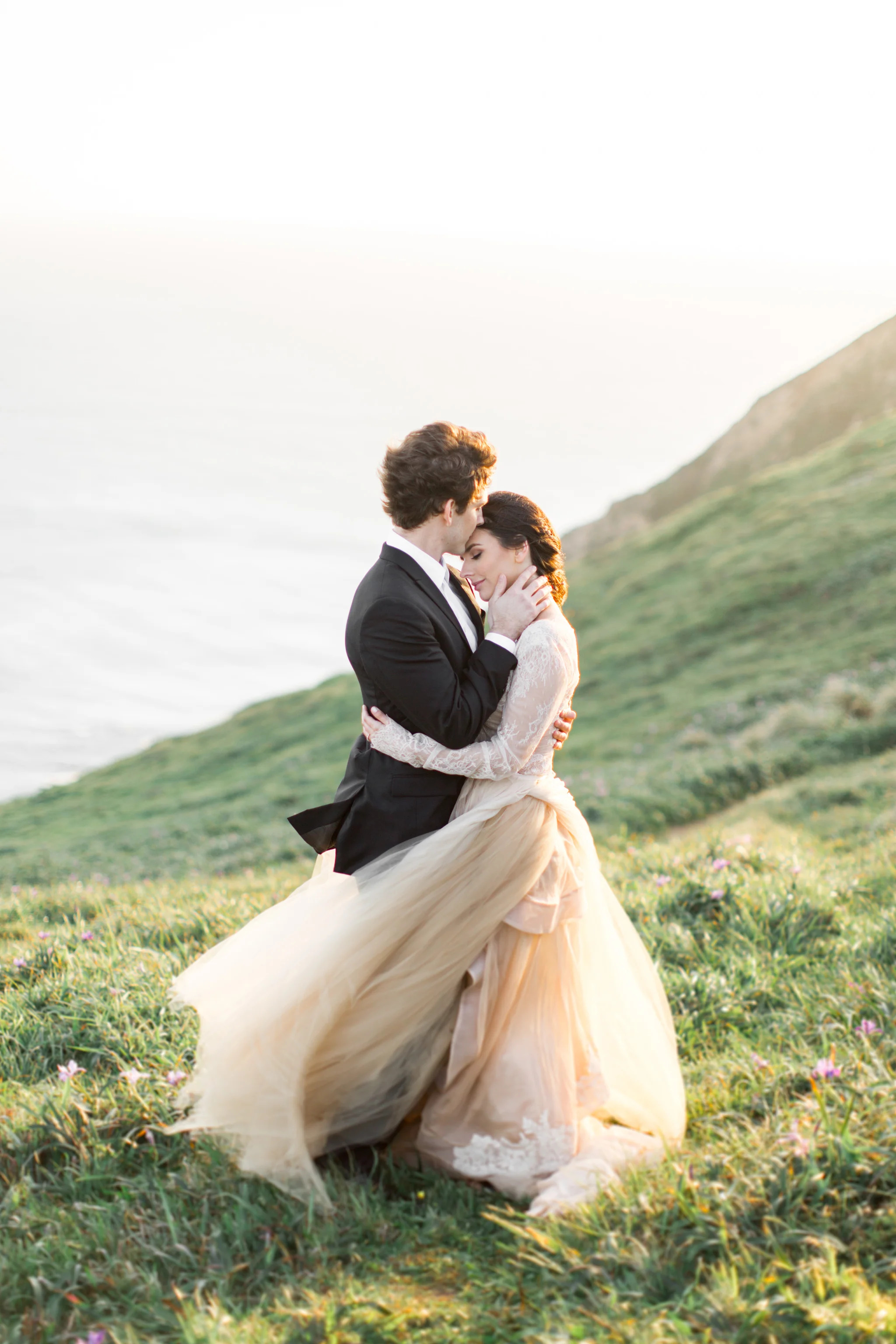 Cliffside Wedding | Tyler Rye Workshop | Point Reyes | Nicole Lapierre | Canadian Wedding Blog | Canadian Photographer | Joy Wed | Fine Art Wedding Blog | Peach Wedding Dress