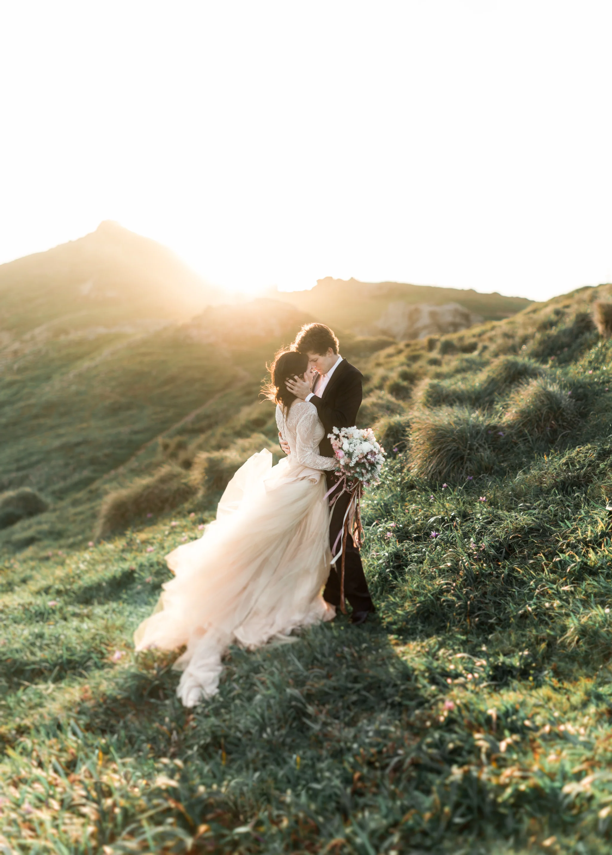 Cliffside Wedding | Tyler Rye Workshop | Point Reyes | Nicole Lapierre | Canadian Wedding Blog | Canadian Photographer | Joy Wed | Fine Art Wedding Blog | Peach Wedding Dress | Blush Wedding Bouquet