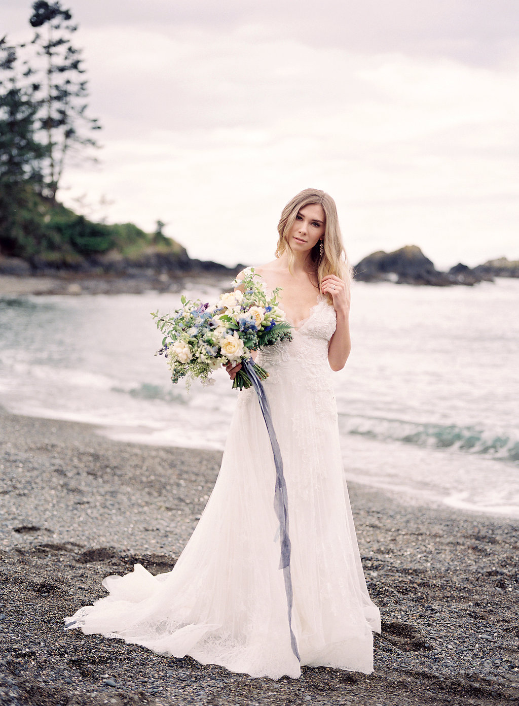 Seaside Wedding | Moonstone Inspired Wedding | Heather Payne Photography | Sea Inspired Wedding | Blue and Grey Wedding | Fine Art Wedding Blog | Canadian Wedding Blog | Joy Wed