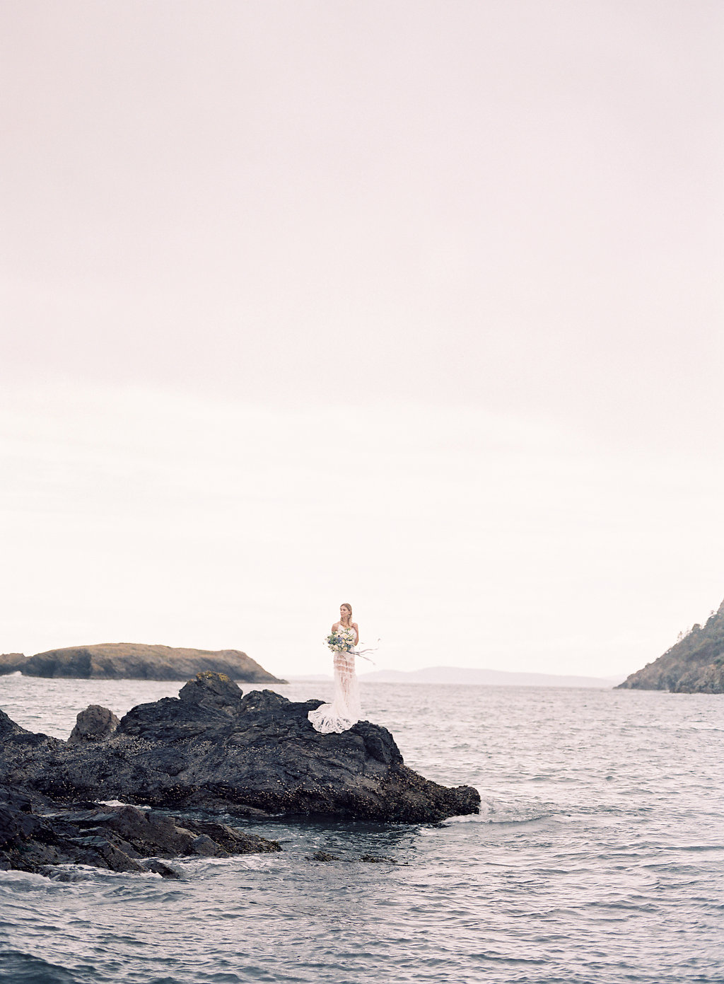Seaside Wedding | Moonstone Inspired Wedding | Heather Payne Photography | Sea Inspired Wedding | Blue and Grey Wedding | Fine Art Wedding Blog | Canadian Wedding Blog | Joy Wed