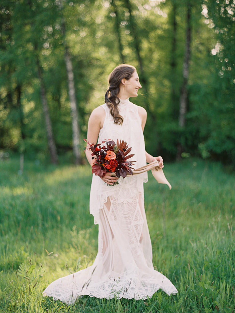 Fall Wedding | Wedding at The Lodges on Vashon | Anna Peters | Fall Wedding Bouquet | Fine Art Wedding Blog | Canadian Wedding Blog | Joy Wed