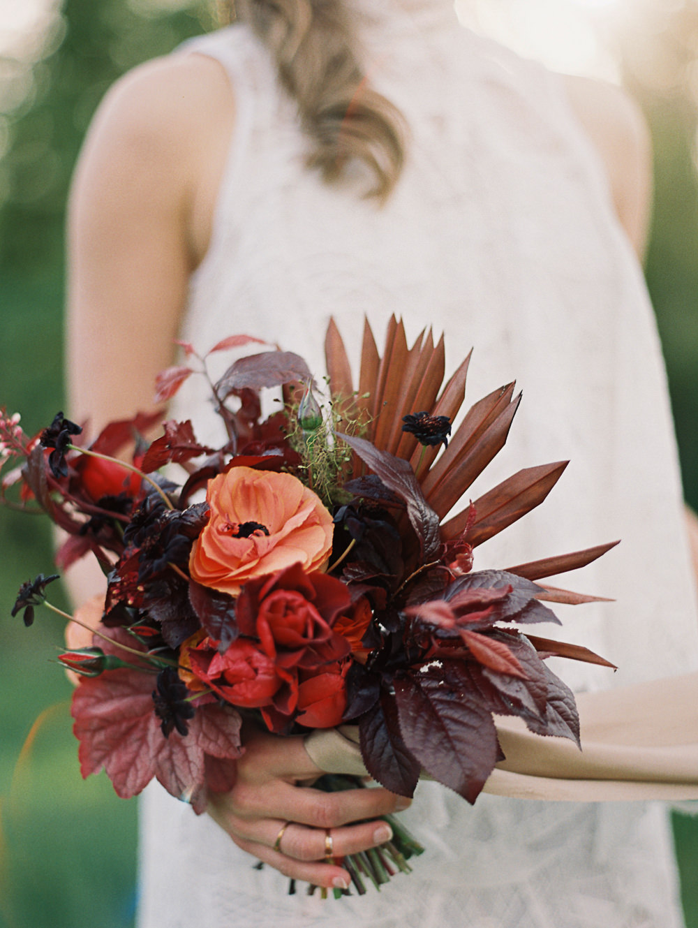 Fall Wedding | Wedding at The Lodges on Vashon | Anna Peters | Fall Wedding Bouquet | Fine Art Wedding Blog | Canadian Wedding Blog | Joy Wed