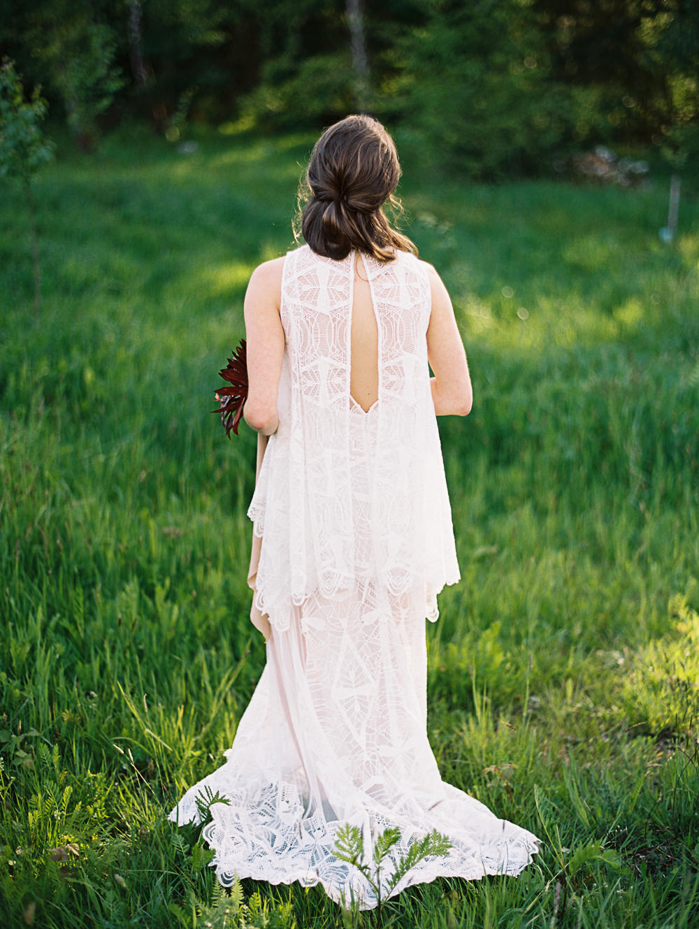 Fall Wedding | Wedding at The Lodges on Vashon | Anna Peters | Fall Wedding Bouquet | Fine Art Wedding Blog | Canadian Wedding Blog | Joy Wed