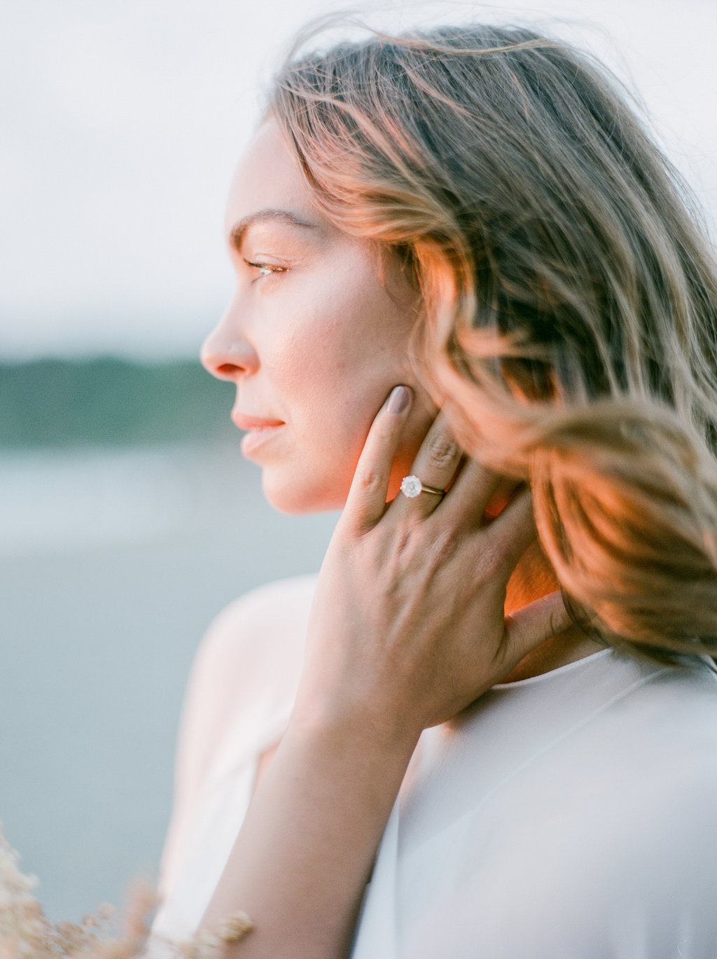 California Beach Wedding | Beach Wedding | Minimalist Wedding | Madalina Sheldon | Anda Ambrosini | Fine Art Wedding Blog | Canadian Wedding Blog | White Wedding | Joy Wed