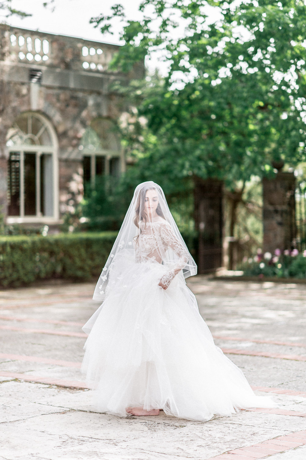 Graydon Hall Bridal Inspiration | Whitney Heard Photography | Fine Art Bridal Boudoir | Wedding Inspiration | Castle Wedding | Fine Art Wedding Blog | Wedding Inspiration Blog | Joy Wed