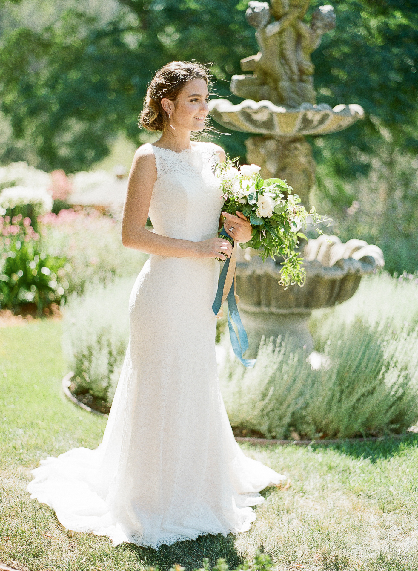 Vineyard Wedding Inspiration | Blue and Yellow Wedding | Bright and Colorful Wedding Inspiration | The Ganeys | Fine Art Wedding blog | Canadian Wedding Blog | Joy Wed