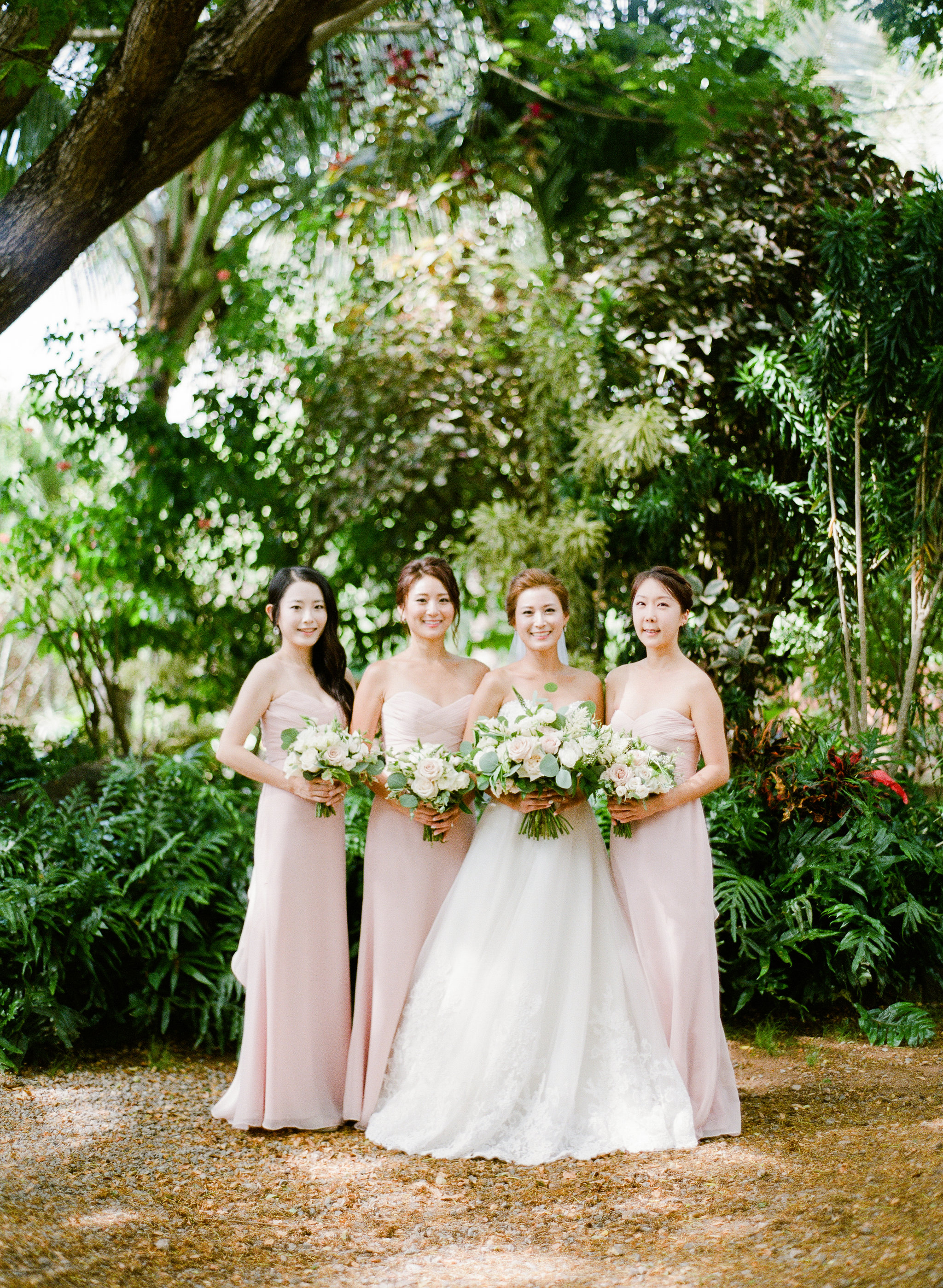 Hawaiian Wedding | Beach Wedding | Aria Studios | Chinese Wedding | Fine Art Wedding Blog | Canadian Wedding Blog | Joy Wed | Outdoor Wedding | Tent Wedding