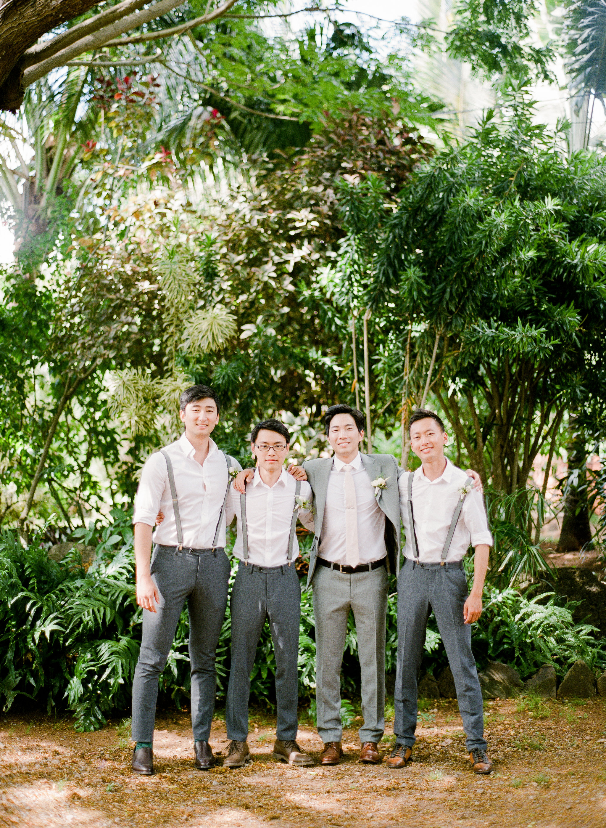 Hawaiian Wedding | Beach Wedding | Aria Studios | Chinese Wedding | Fine Art Wedding Blog | Canadian Wedding Blog | Joy Wed | Outdoor Wedding | Tent Wedding