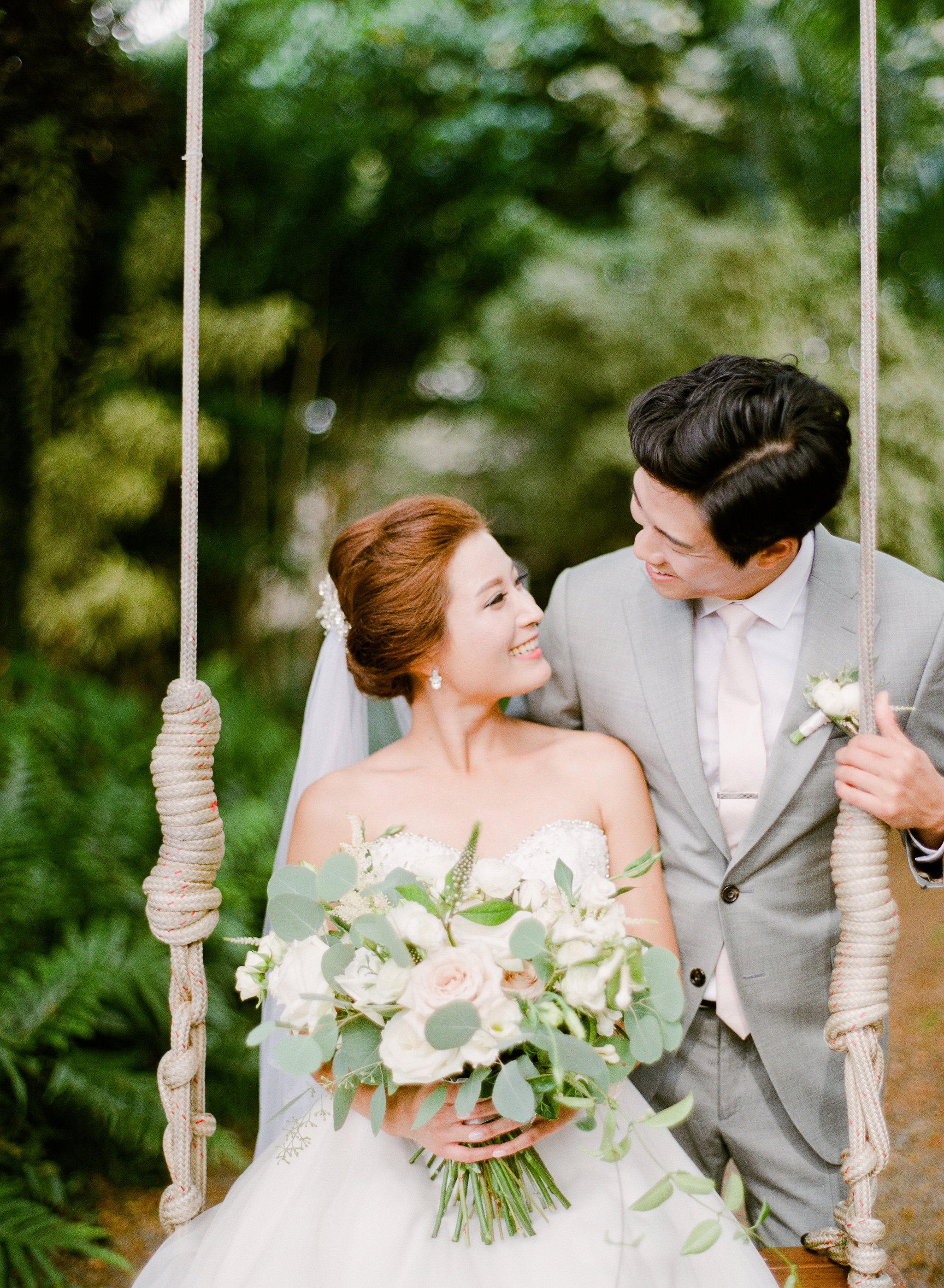 Hawaiian Wedding | Beach Wedding | Aria Studios | Chinese Wedding | Fine Art Wedding Blog | Canadian Wedding Blog | Joy Wed | Outdoor Wedding | Tent Wedding