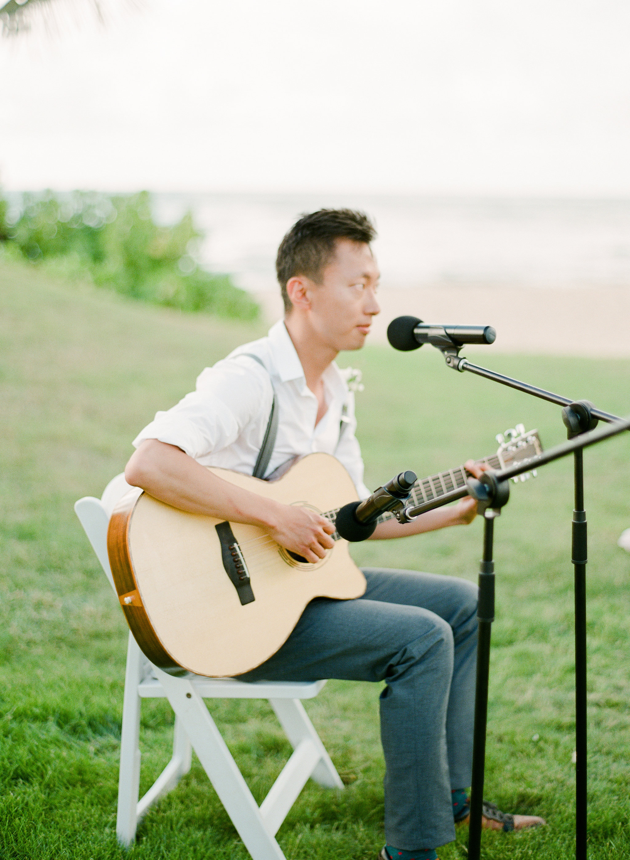 Hawaiian Wedding | Beach Wedding | Aria Studios | Chinese Wedding | Fine Art Wedding Blog | Canadian Wedding Blog | Joy Wed | Outdoor Wedding | Tent Wedding