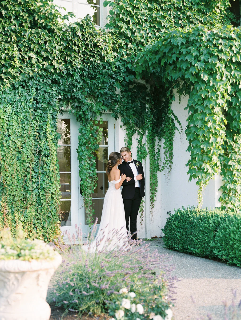 LuxProvenceWeddingInspired-SavanMentorshipbyJonandMochPhotography(39of75).jpg
