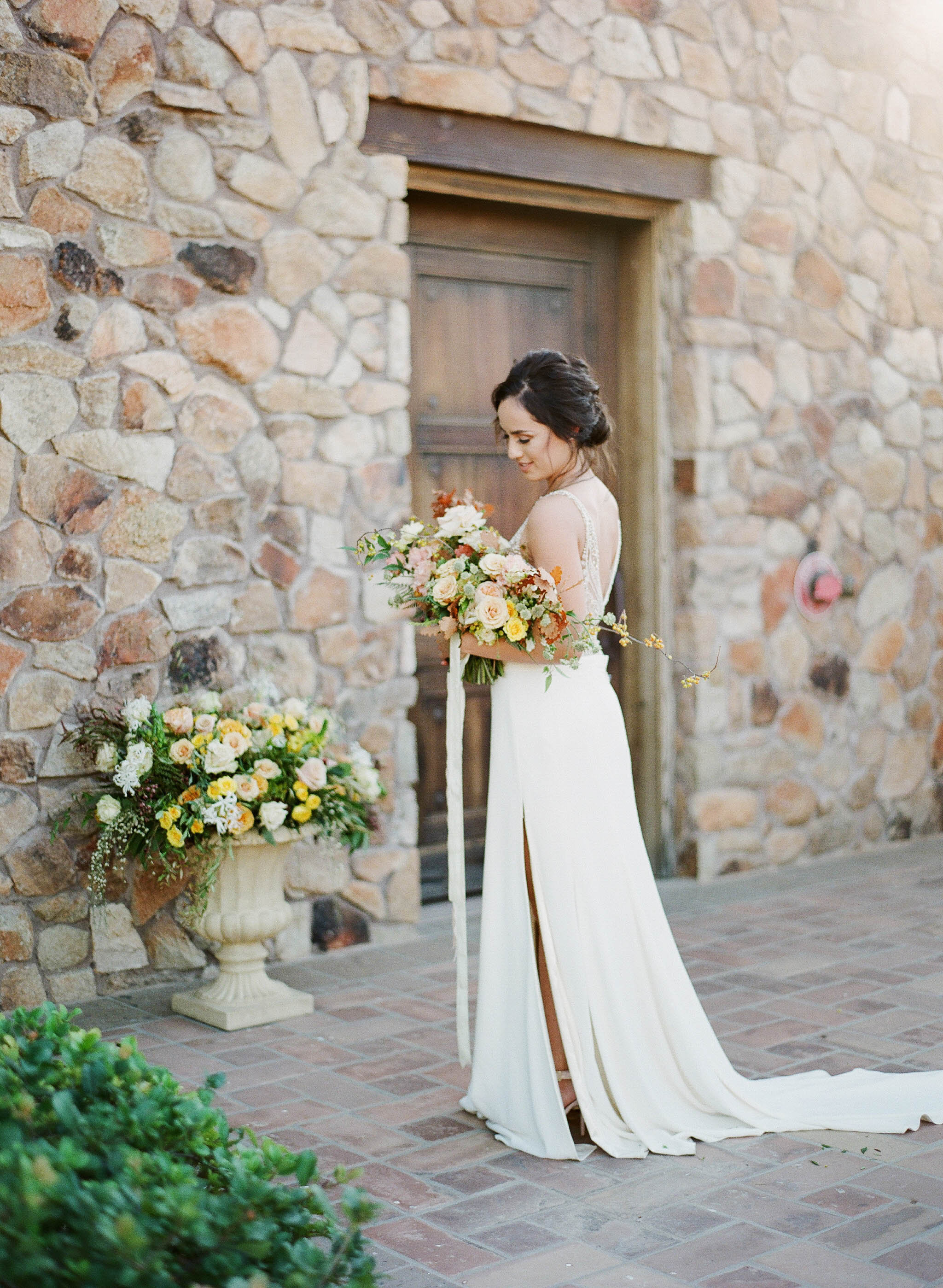 Fall Wedding | Fall Wedding Inspiration | Fall Bridal Bouquet | Yellow and Brown wedding | Ashley Nystrom | Wedding Blog | Fine Art Wedding Blog | Canadian Wedding Blog | Wedding Inspiration | Joy Wed