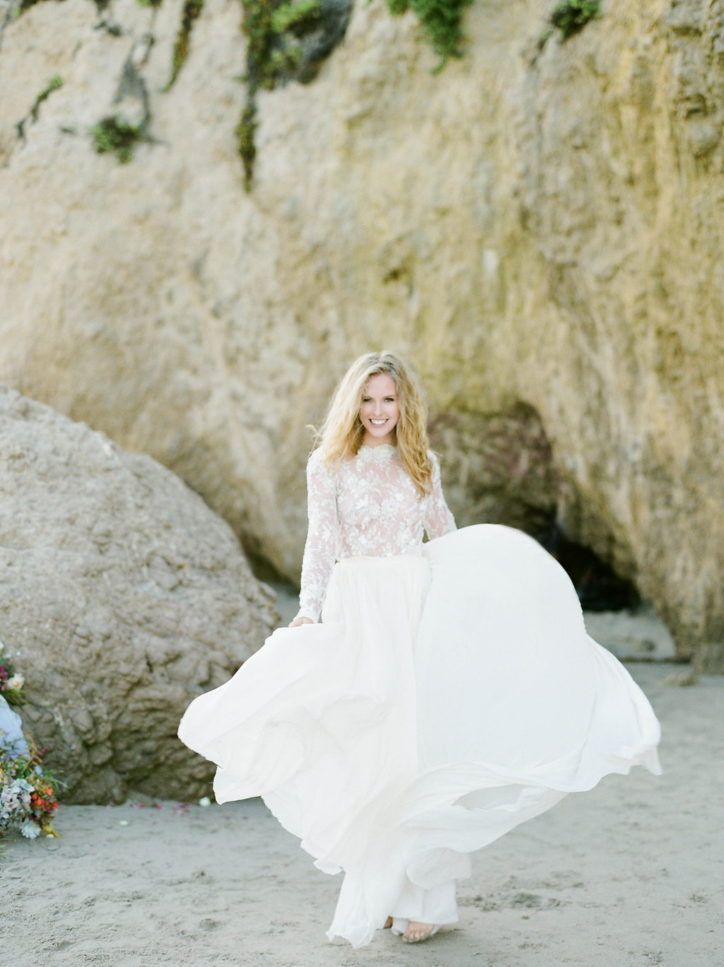 Malibu Coast Bridal Session | Marsais Photographie | California Wedding | California Photographer | Fine Art Wedding Blog | Canadian Wedding Blog | Joy Wed