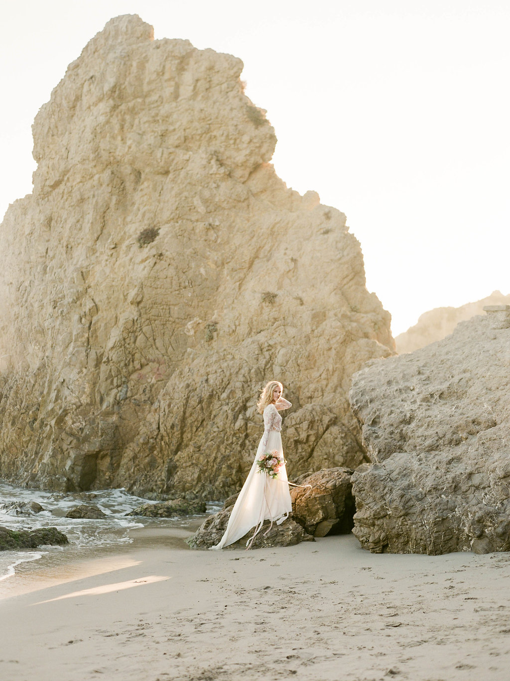 Malibu Coast Bridal Session | Marsais Photographie | California Wedding | California Photographer | Fine Art Wedding Blog | Canadian Wedding Blog | Joy Wed