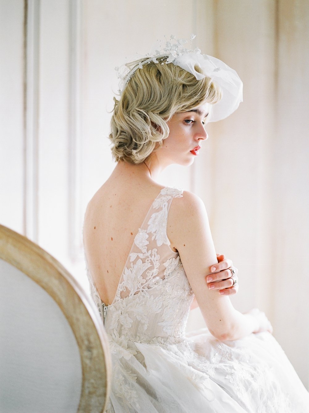 Winter Wedding | Minimalist Bride | White Wedding | Fine Art Wedding | Jin Wed Photography | Fine Art Wedding Blog | Joy Wed | Canadian Wedding Blog