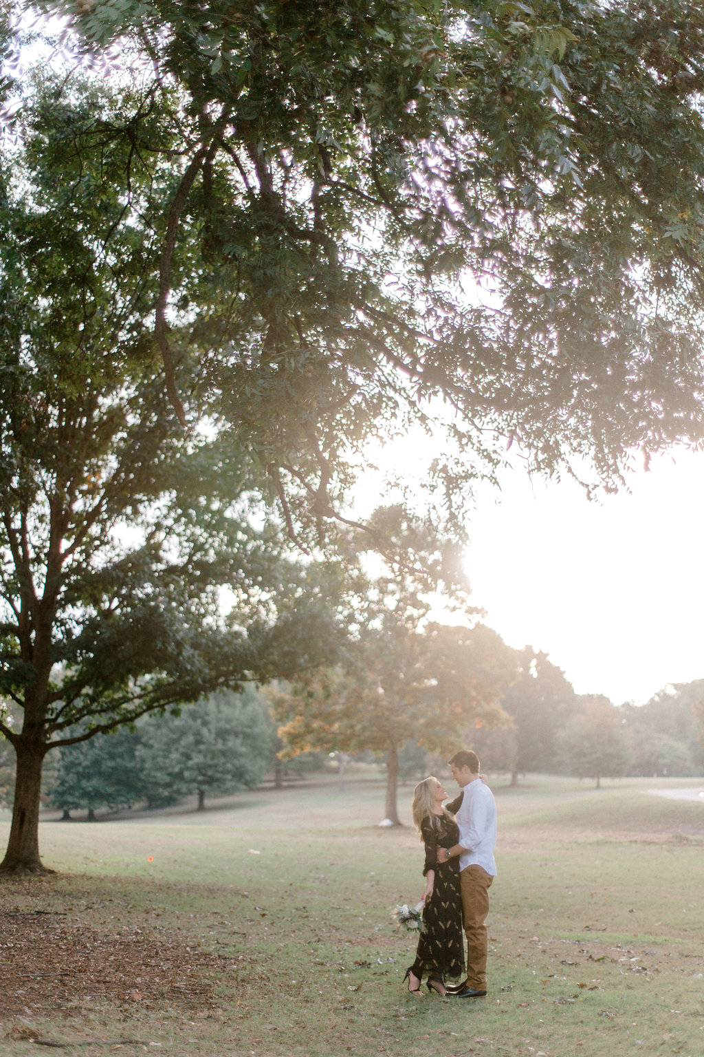 Piedmont Park Engagement Session | Kelly Anne Photo | Atlanta Photographer | Atlanta Wedding | Fine Art Wedding Blog | Canadian Wedding Blog | Wedding Blog | Joy Wed | Canmore Wedding Planner