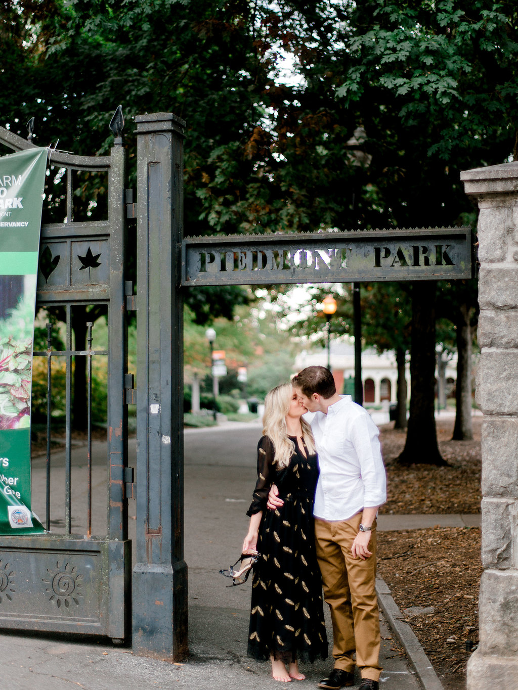 Piedmont Park Engagement Session | Kelly Anne Photo | Atlanta Photographer | Atlanta Wedding | Fine Art Wedding Blog | Canadian Wedding Blog | Wedding Blog | Joy Wed | Canmore Wedding Planner
