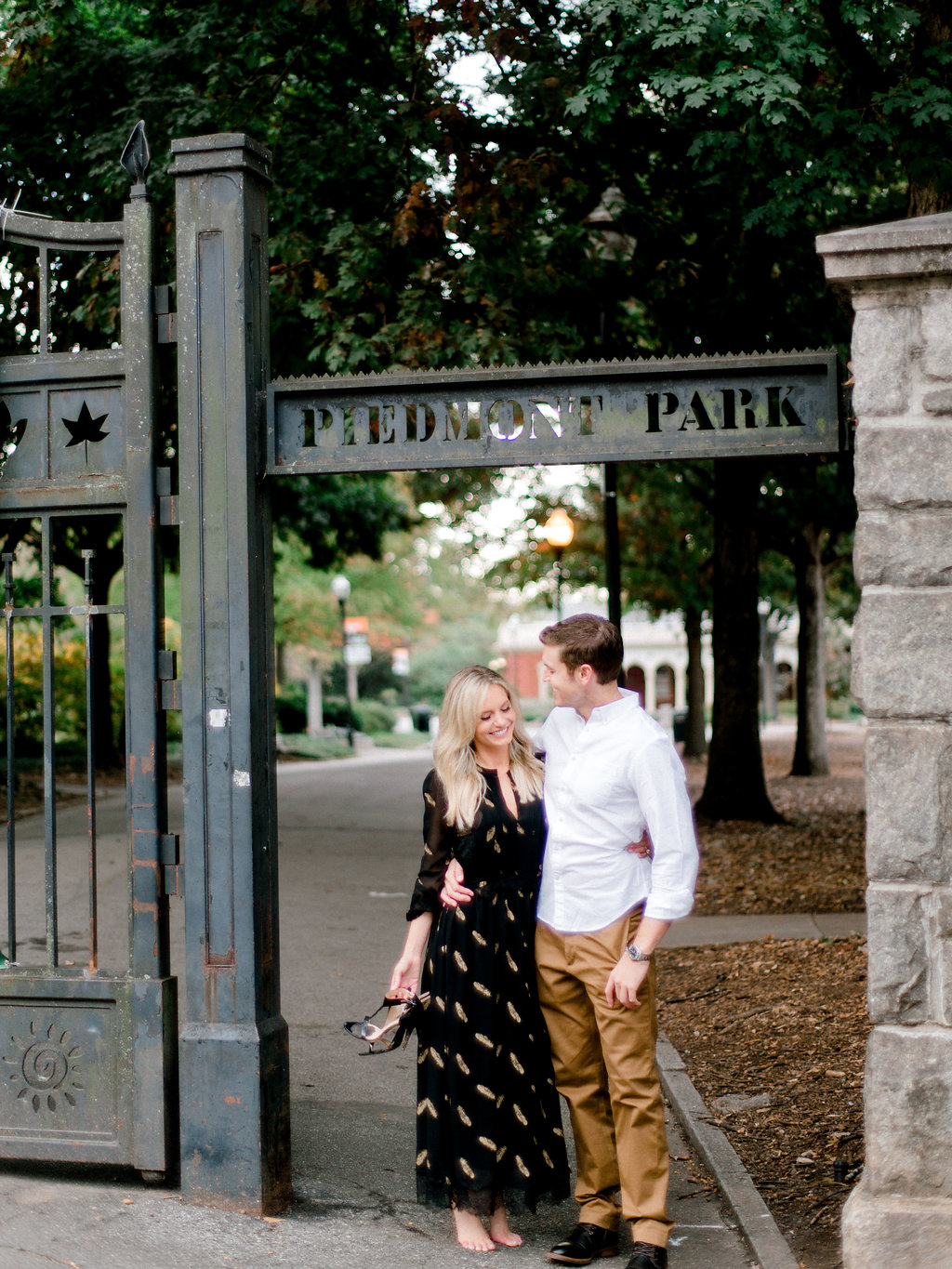 Piedmont Park Engagement Session | Kelly Anne Photo | Atlanta Photographer | Atlanta Wedding | Fine Art Wedding Blog | Canadian Wedding Blog | Wedding Blog | Joy Wed | Canmore Wedding Planner