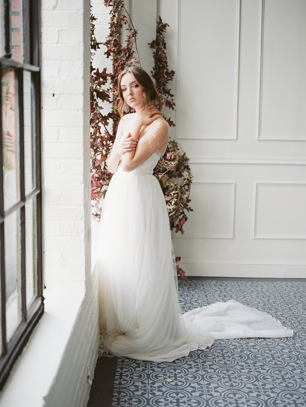 French Inspired Bridal Session | When She Knew Photography | Oregon Photographer | Oregon Wedding | Brittney Boone | Fine Art Wedding Blog | Joy Wed | Yellow and Blue Wedding | Spring Wedding