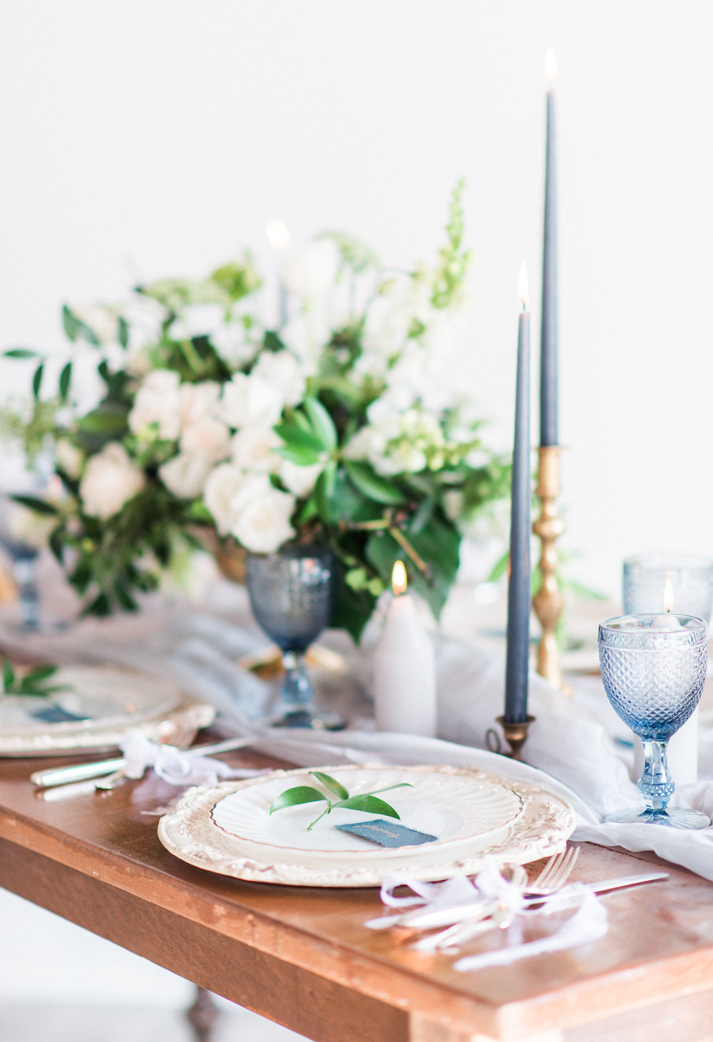 European Wedding Inspiration | Whitney Heard Photography | Toronto Wedding Photographer | Canadian Wedding | Joy Wed | Blue and White Wedding | Fine Art Wedding Blog