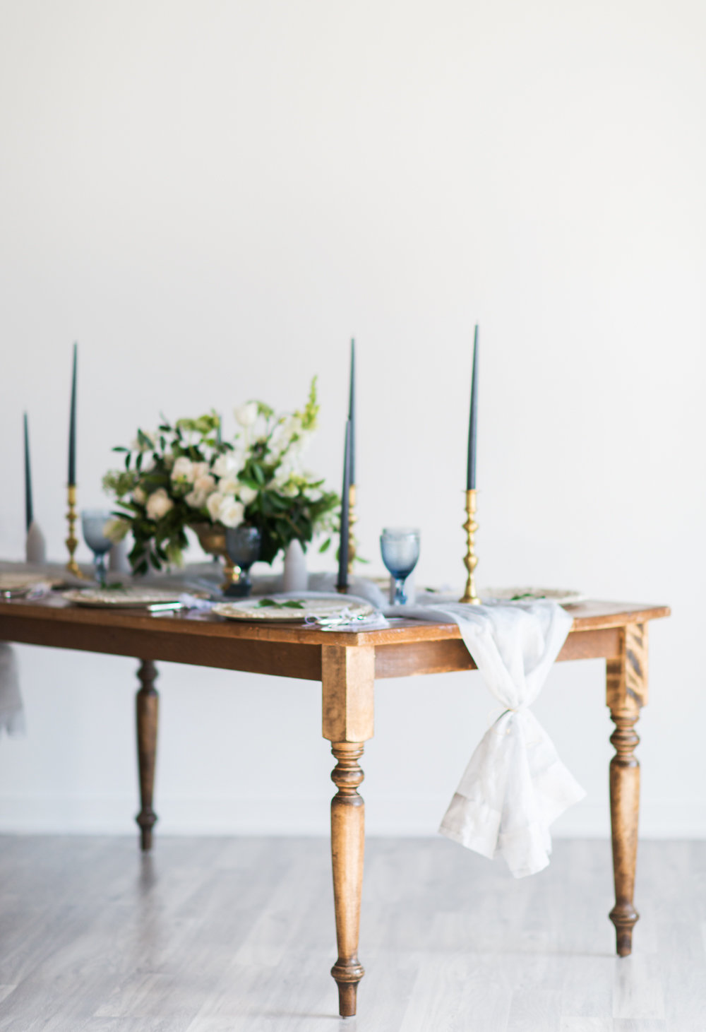 European Wedding Inspiration | Whitney Heard Photography | Toronto Wedding Photographer | Canadian Wedding | Joy Wed | Blue and White Wedding | Fine Art Wedding Blog