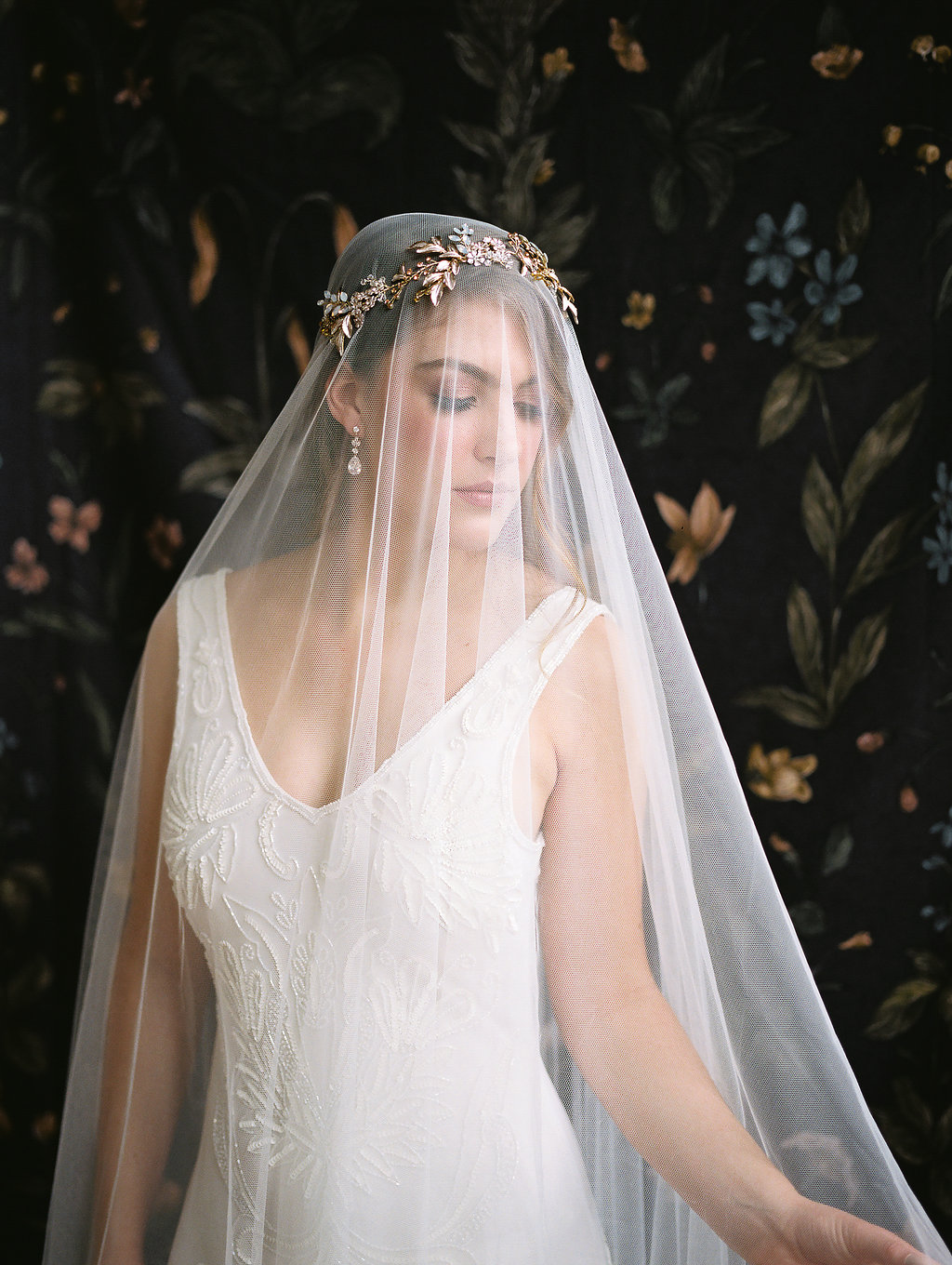 Moody Victorian Wedding Inspiration | When She Knew Photography | Brown and Beige Wedding | Fine Art Wedding | Joy Wed
