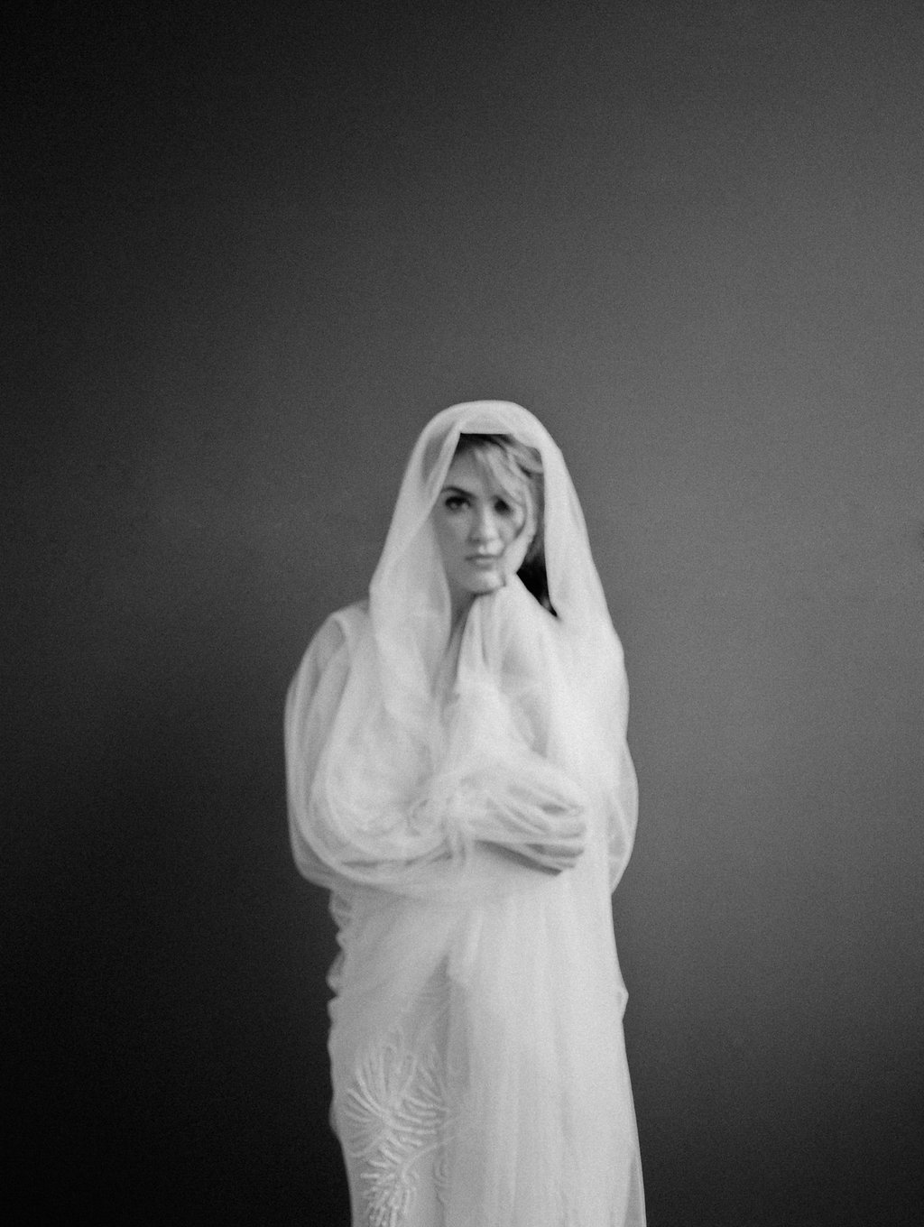 Moody Victorian Wedding Inspiration | When She Knew Photography | Brown and Beige Wedding | Fine Art Wedding | Joy Wed