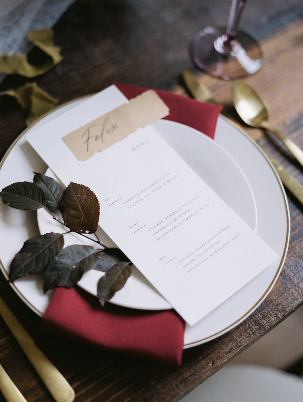 Moody Victorian Wedding Inspiration | When She Knew Photography | Brown and Beige Wedding | Fine Art Wedding | Joy Wed