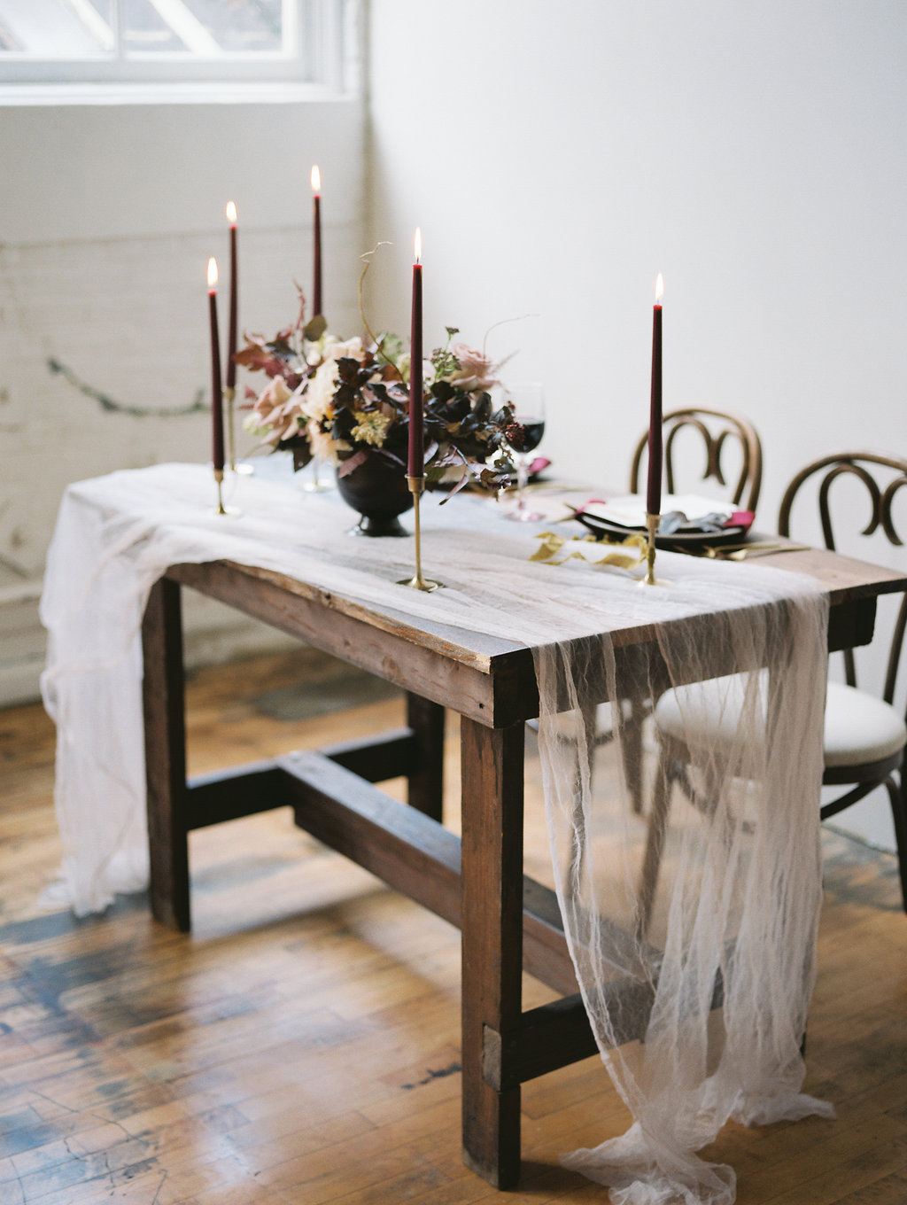 Moody Victorian Wedding Inspiration | When She Knew Photography | Brown and Beige Wedding | Fine Art Wedding | Joy Wed
