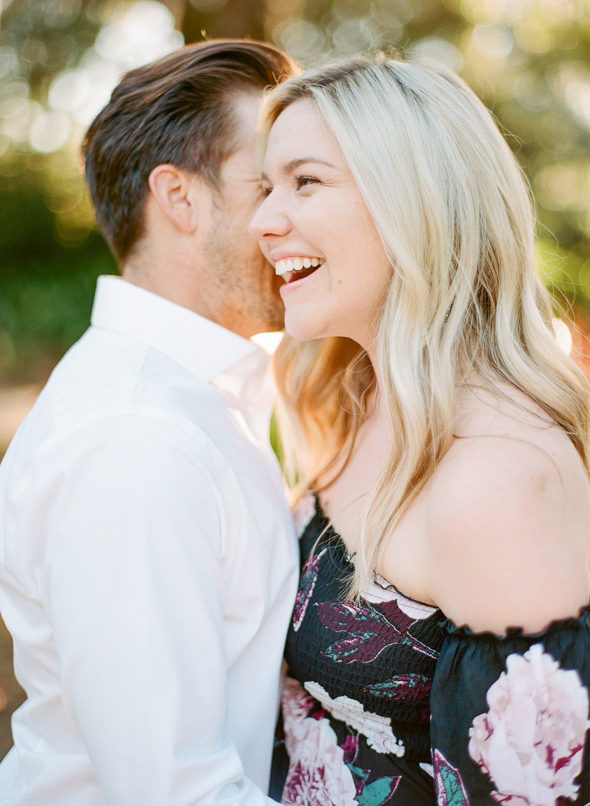 Bok Tower Gardens Engagement Session | Trendy Engagement Session | The Ganeys | Fine Art Engagement Session | Canadian Wedding Blog | Joy Wed | Fine Art Wedding Blog
