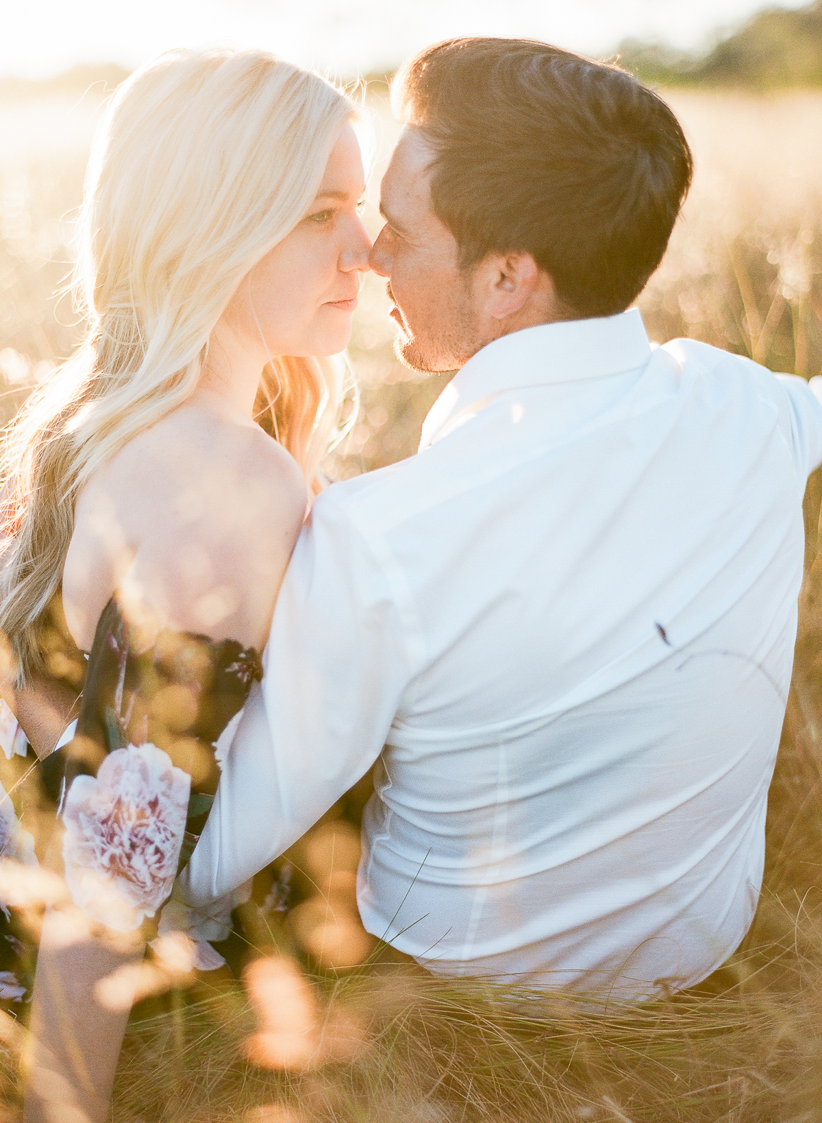 Bok Tower Gardens Engagement Session | Trendy Engagement Session | The Ganeys | Fine Art Engagement Session | Canadian Wedding Blog | Joy Wed | Fine Art Wedding Blog