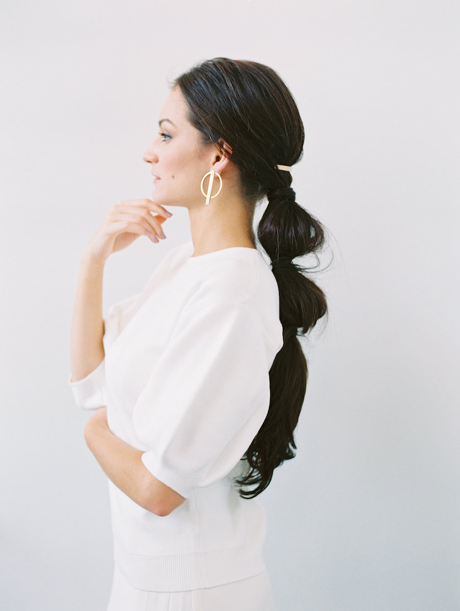 Modern and Minimalist Wedding | Bonnie Sen Photography | Linda Ha | Common House Wedding | White and Black Wedding | Fine Art Wedding blog | Canadian Wedding | Joy Wed