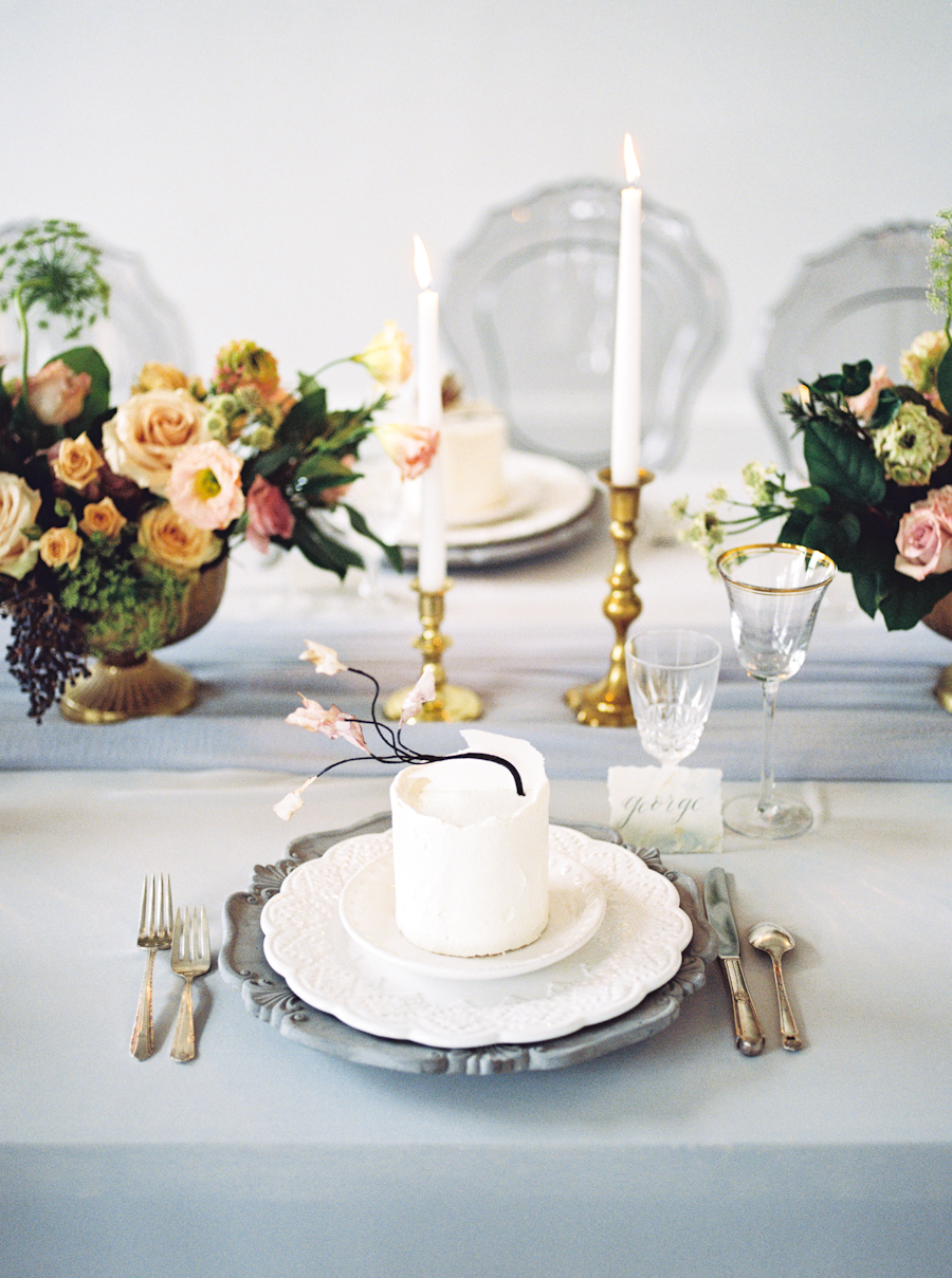 Great Hall Wedding | Romantic Wedding Inspiration | Spring Wedding | Lushana Bale Photography | Canadian Wedding | Joy Wed | Fine Art Wedding Blog