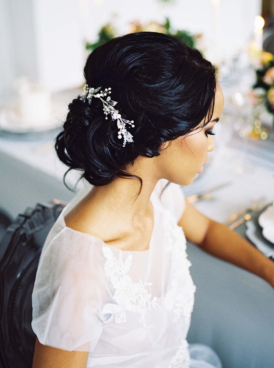 Great Hall Wedding | Romantic Wedding Inspiration | Spring Wedding | Lushana Bale Photography | Canadian Wedding | Joy Wed | Fine Art Wedding Blog