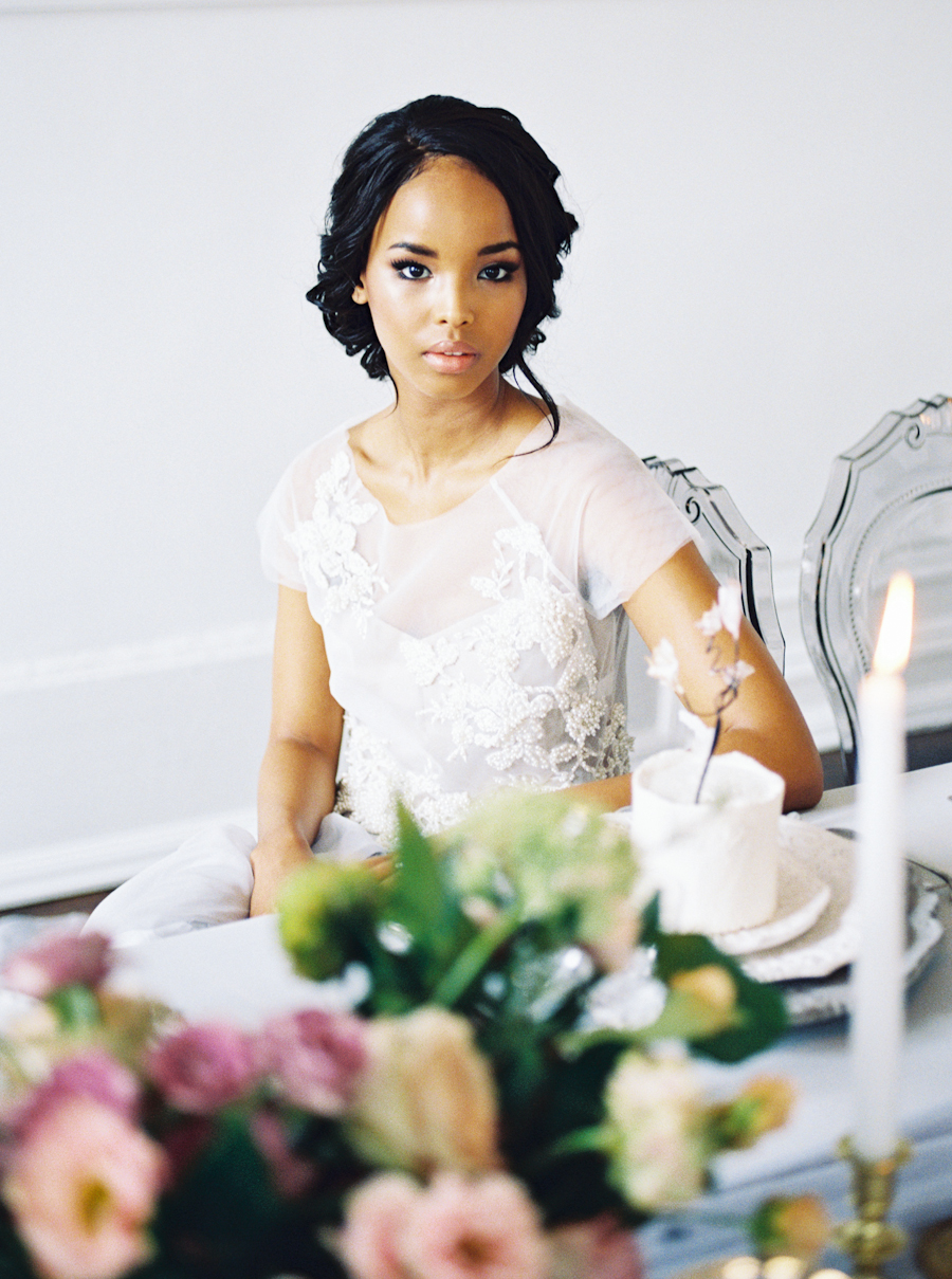 Great Hall Wedding | Romantic Wedding Inspiration | Spring Wedding | Lushana Bale Photography | Canadian Wedding | Joy Wed | Fine Art Wedding Blog