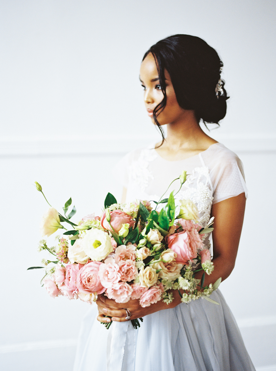 Great Hall Wedding | Romantic Wedding Inspiration | Spring Wedding | Lushana Bale Photography | Canadian Wedding | Joy Wed | Fine Art Wedding Blog